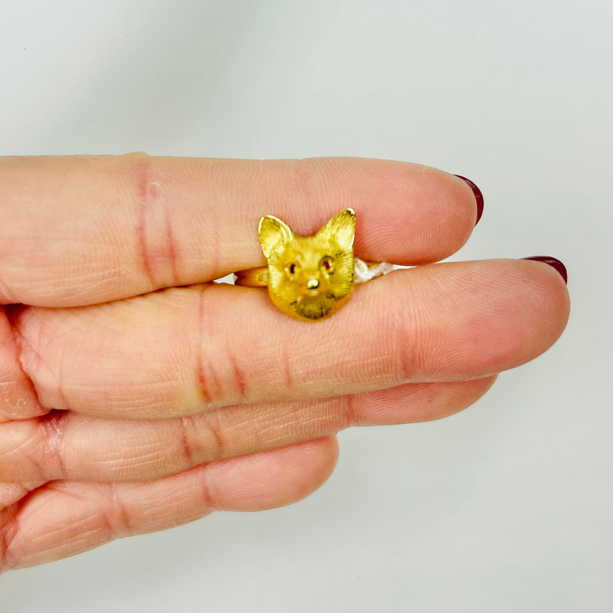 ANTIQUE VICTORIAN 15K GOLD FOX RING