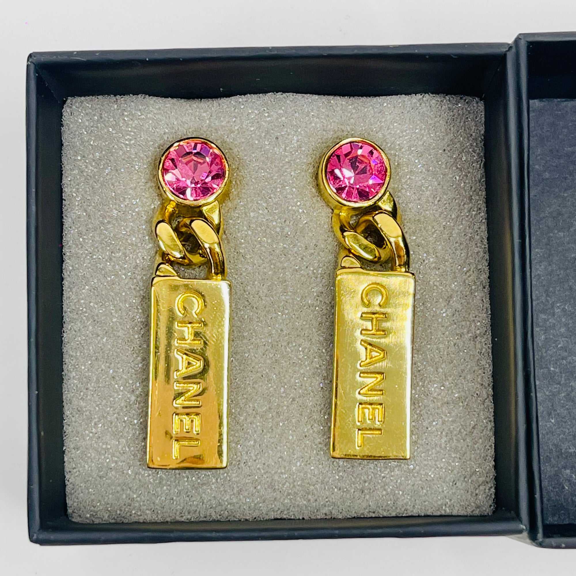 2021 CHANEL CC GOLD HARDWARE L21V-TAG PINK CRYSTAL DROP PIERCED EARRINGS