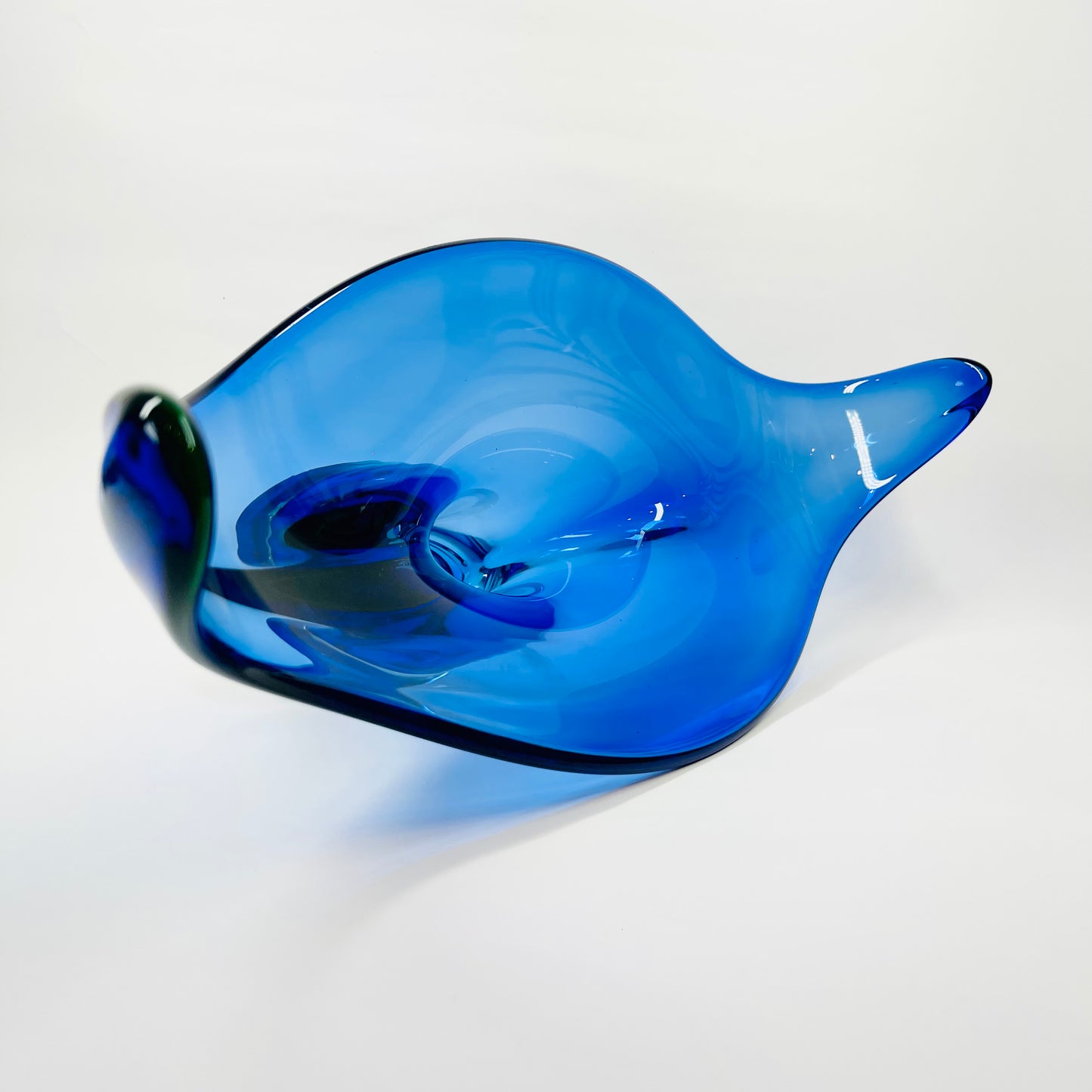 X-LARGE 1940s URANIUM MURANO BLUE SOMMERSO GLASS BOWL