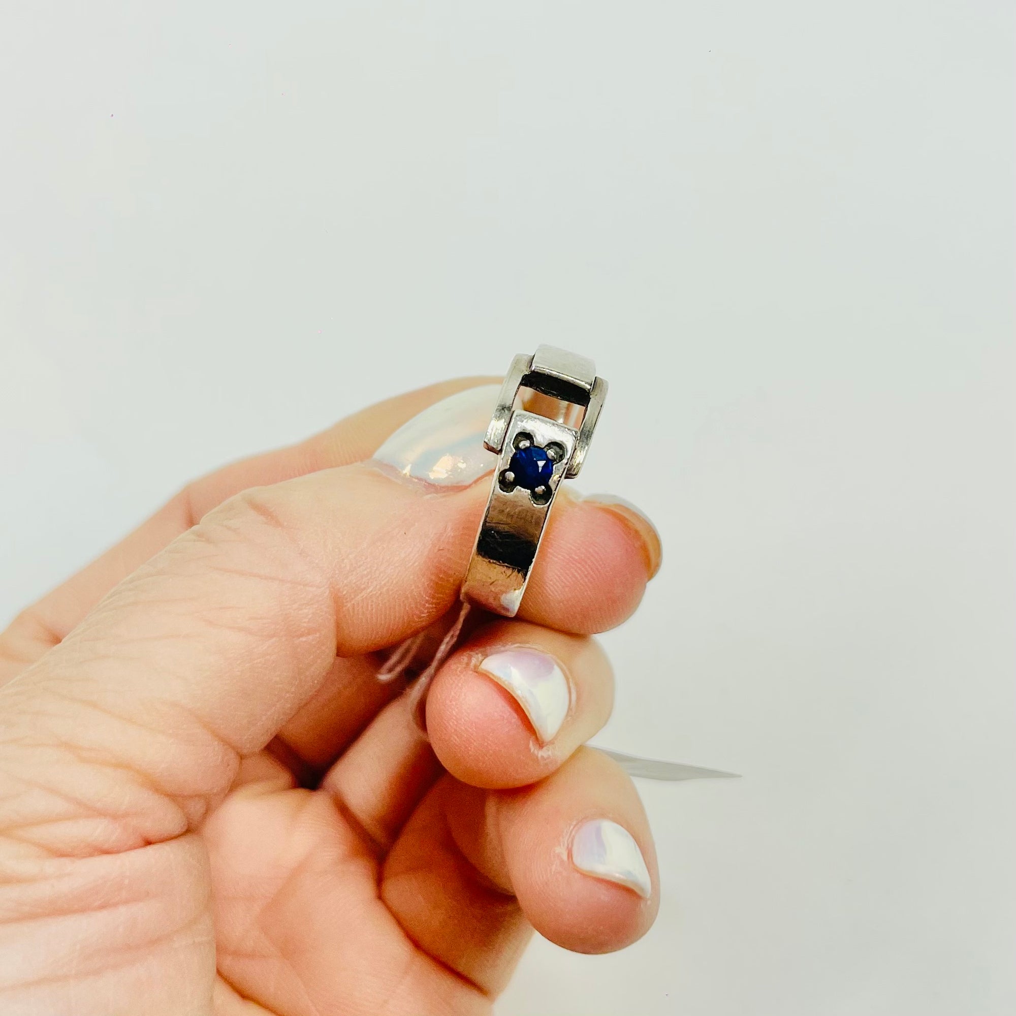 ANTIQUE SILVER BAND RING