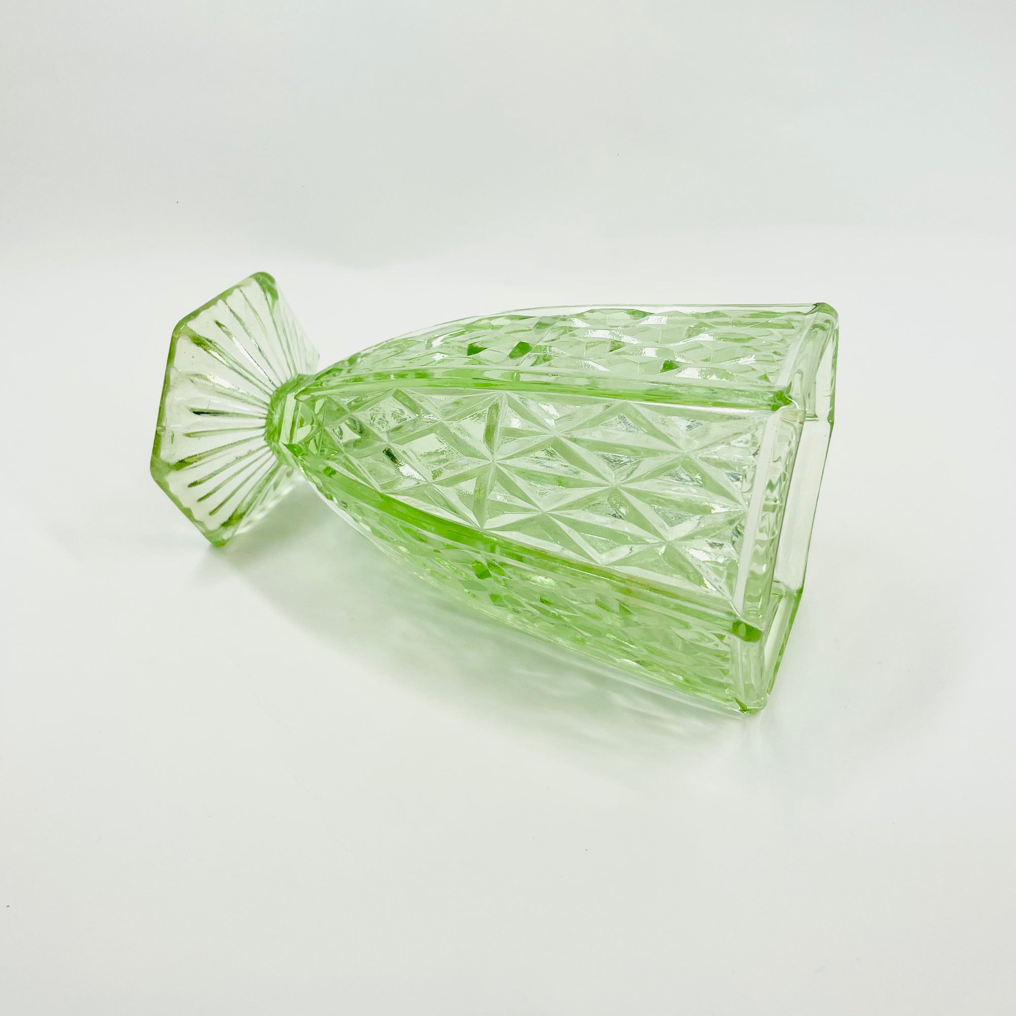 ANTIQUE ART DECO PRESSED GREEN DEPRESSION GLASS VASE