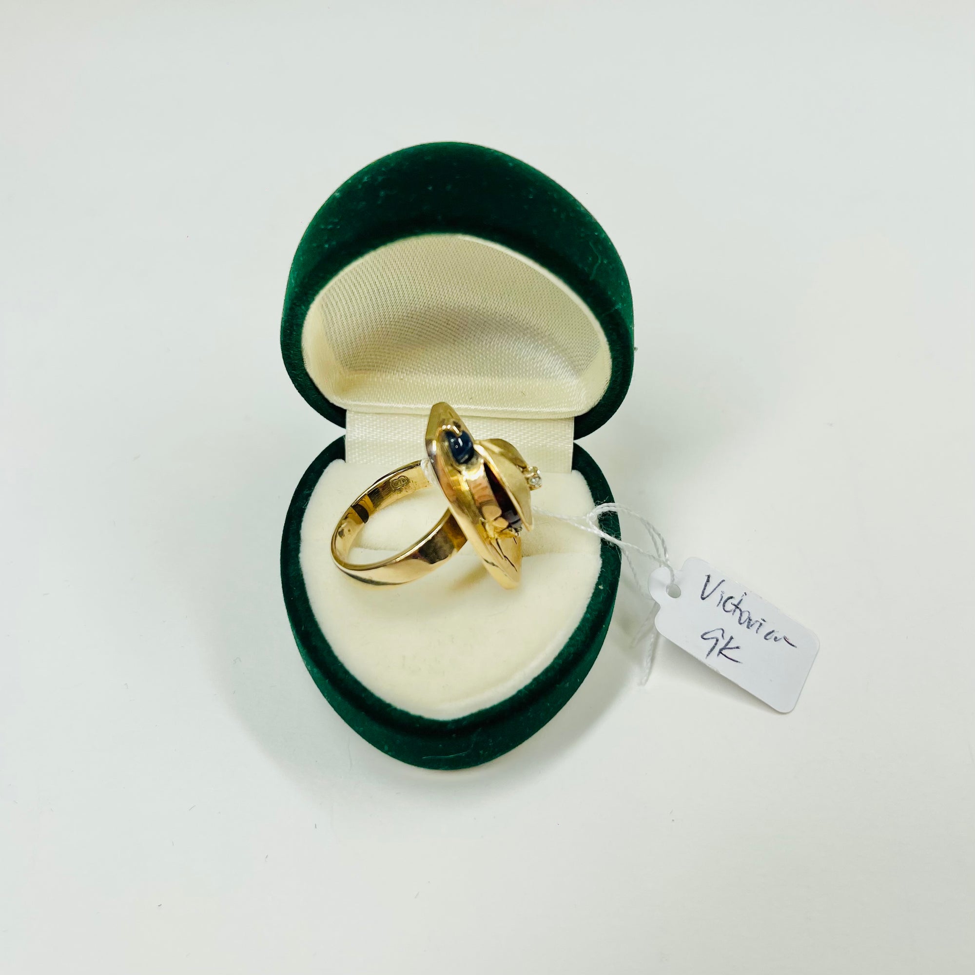 ANTIQUE VICTORIAN 9K GOLD RUBY CABOCHON BEETLE RING