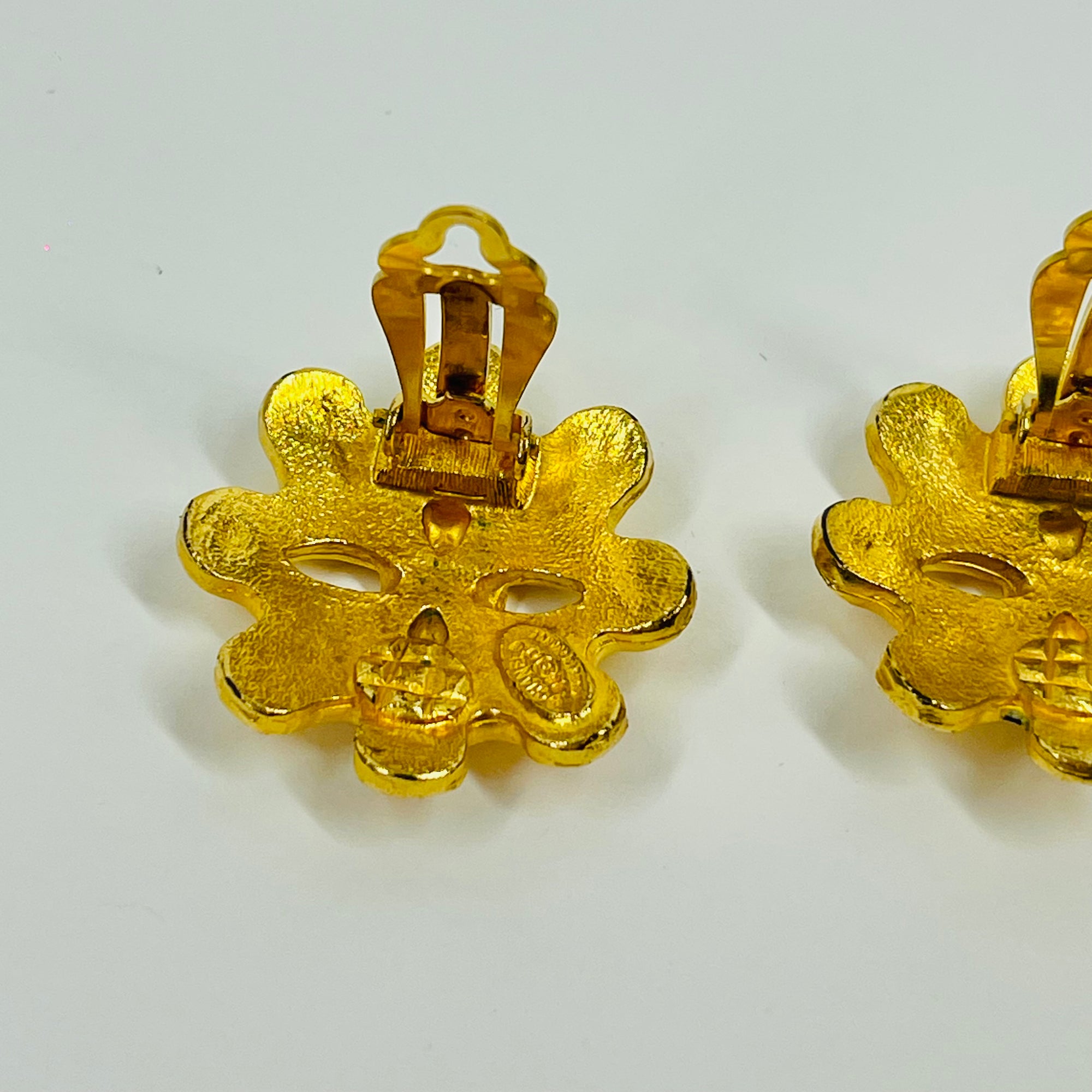1994 CHANEL CC FILIGREE FLOWER GOLD LOGO BUTTON CLIP ON EARRINGS
