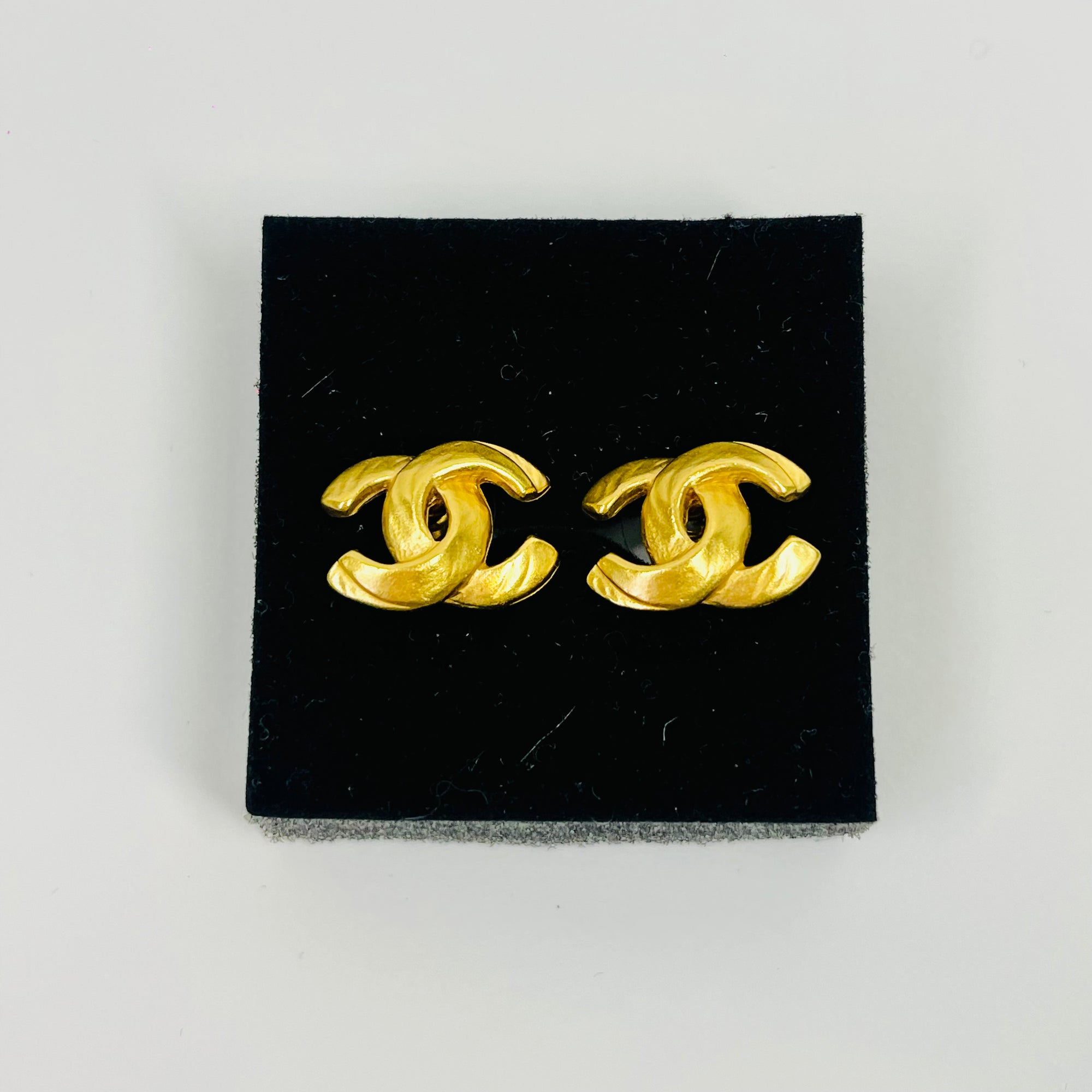 Y2K CHANEL CC BRUSHED GOLD LOGO PIERCED EARRINGS