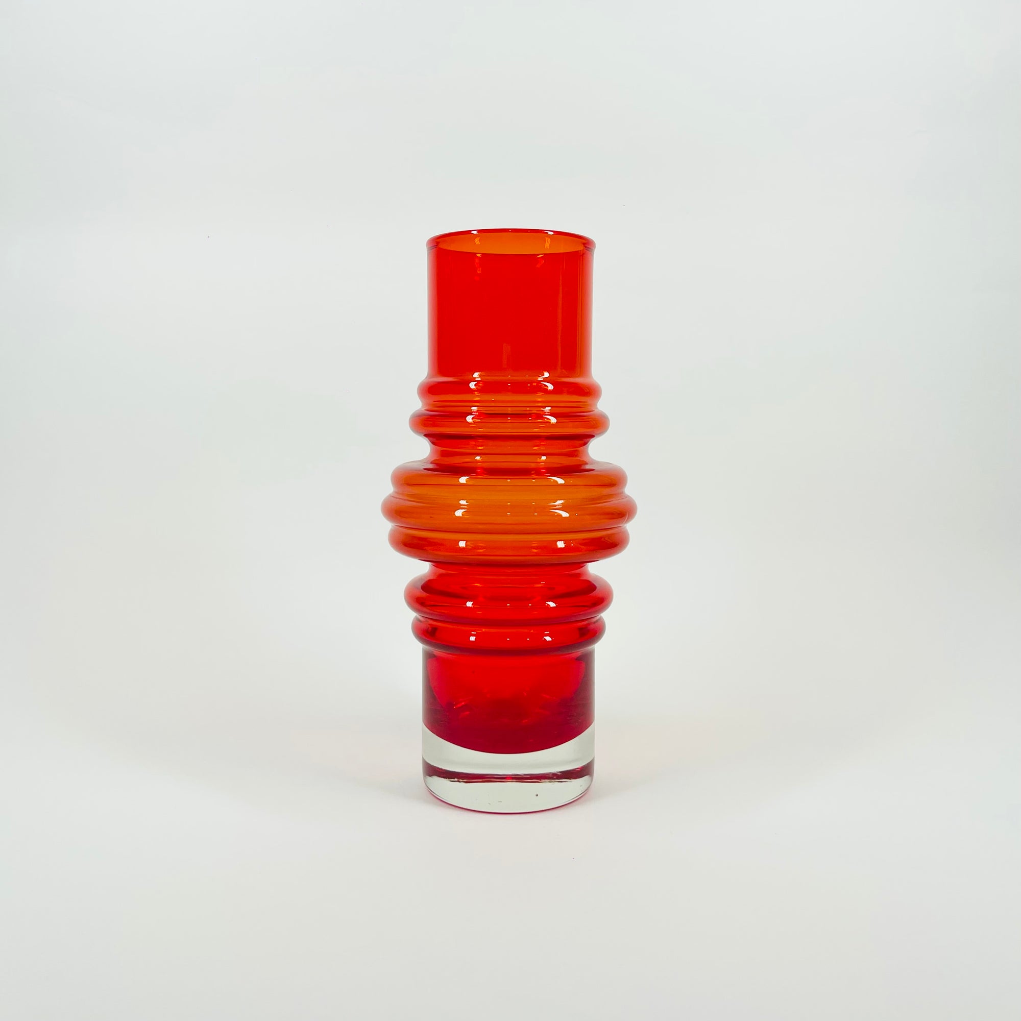 1960s FINNISH RED ORANGE OMBRE GLASS HOOP VASE BY TAMARA ALADIN FOR RIIHIMAEN LASI