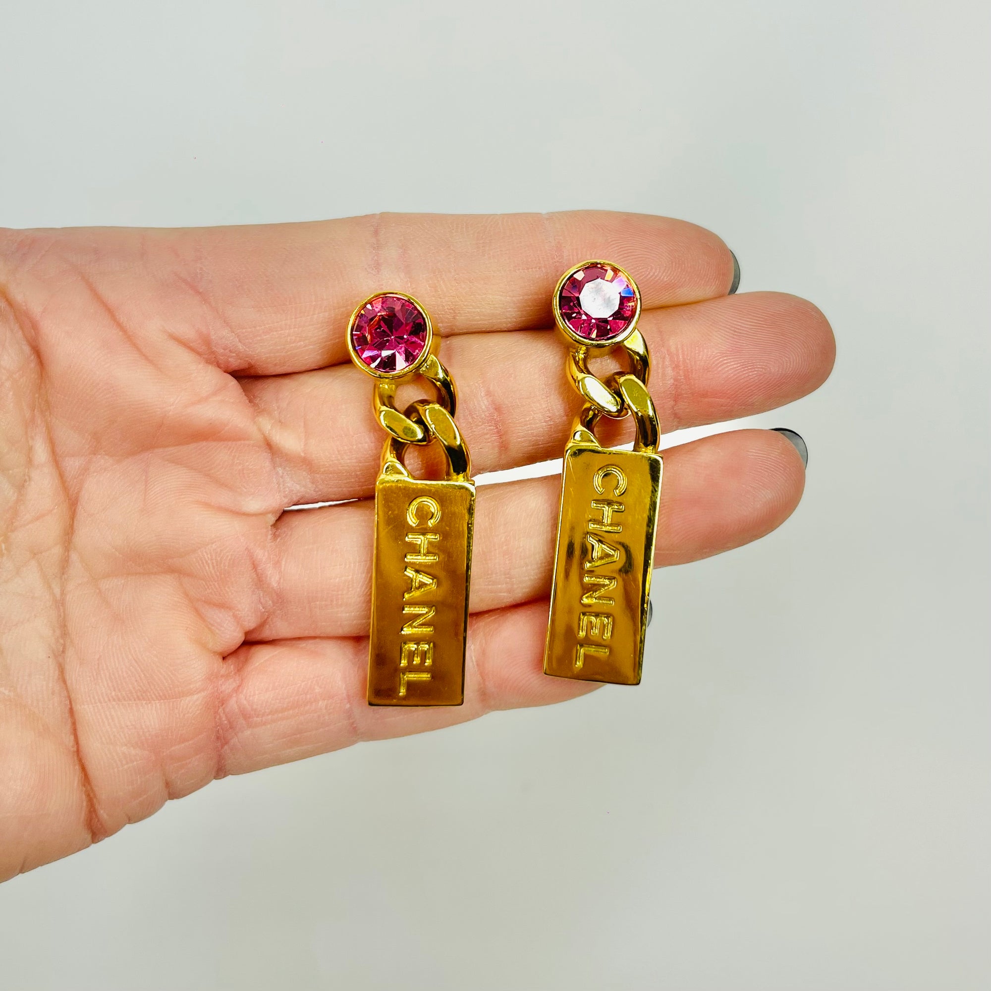2021 CHANEL CC GOLD HARDWARE L21V-TAG PINK CRYSTAL DROP PIERCED EARRINGS