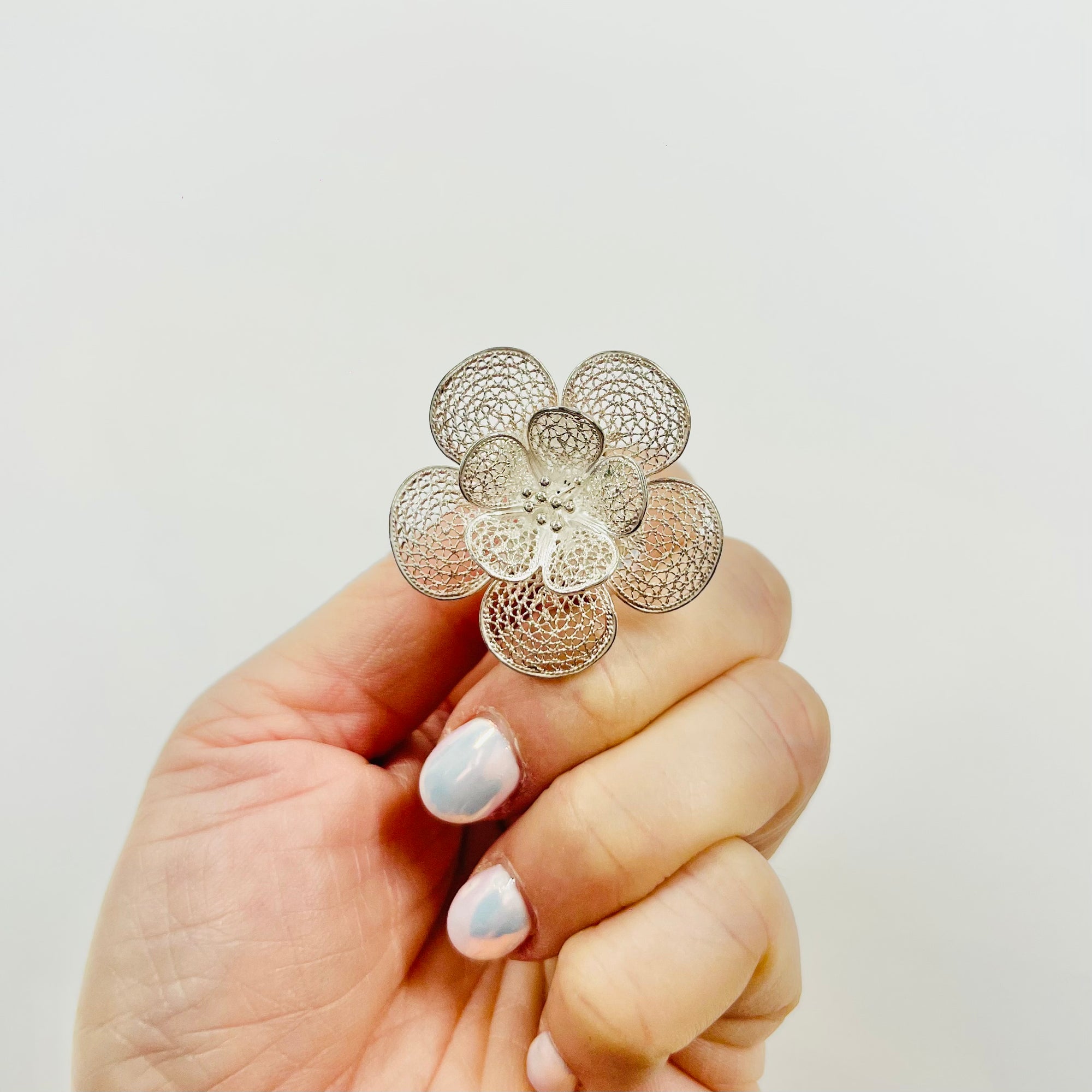1970s ITALIAN LACE SILVER FILIGREE FLOWER RING