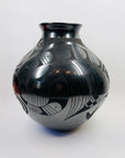 XL SIGNED AUTHENTIC 1990s MATA ORTIZ HAND PAINTED BLACK MONOCHROME POTTERY VASE BY CESAR BUGARINI