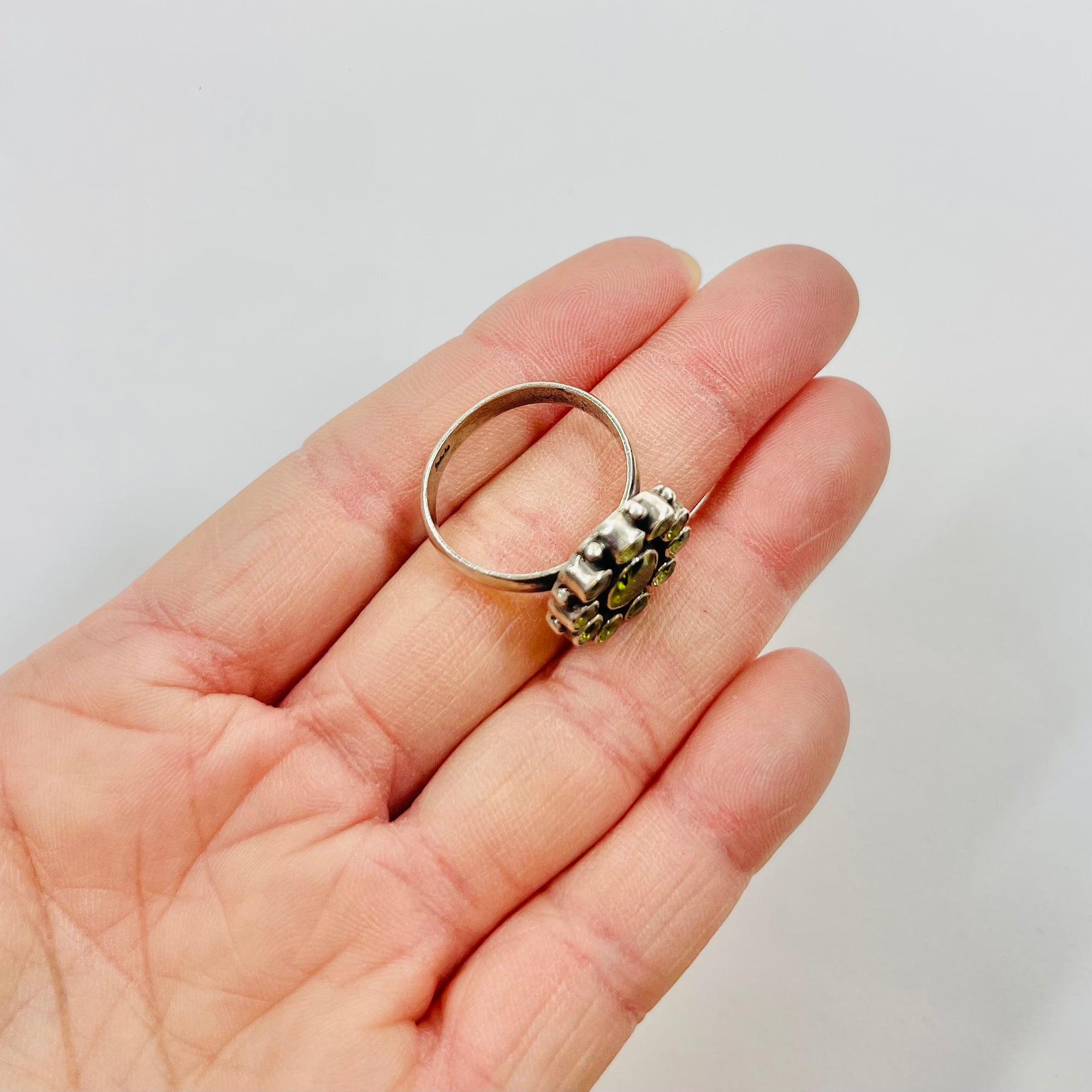 ANTIQUE SILVER PERIDOT HALO RING