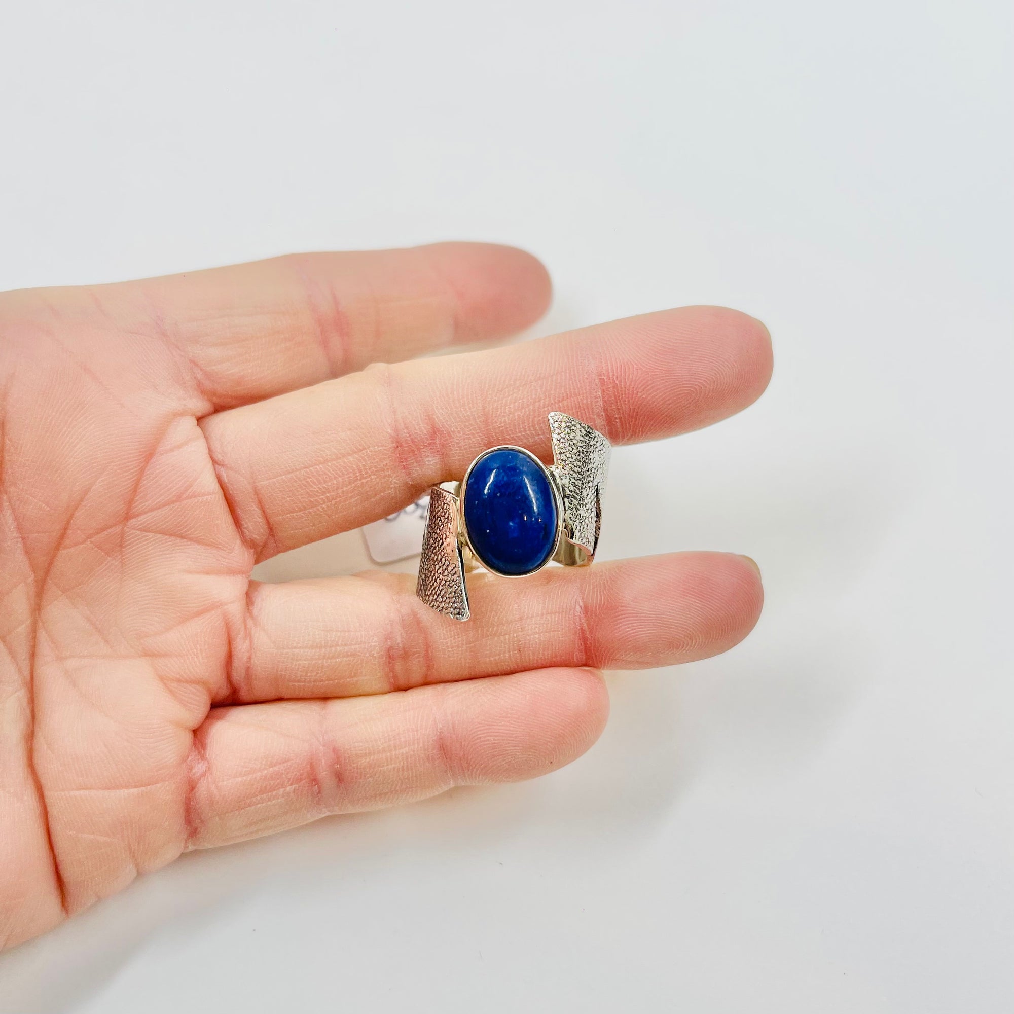 1960s FINNISH BRUTALIST SILVER RING WITH LAPIS LAZULI