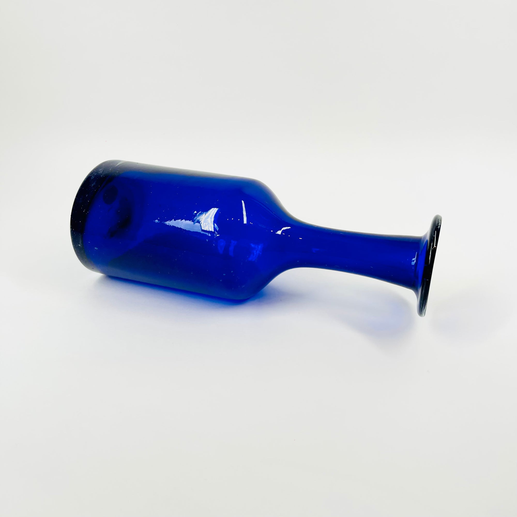 ANTIQUE MOUTH BLOWN COBALT BLUE BOTTLE VASE