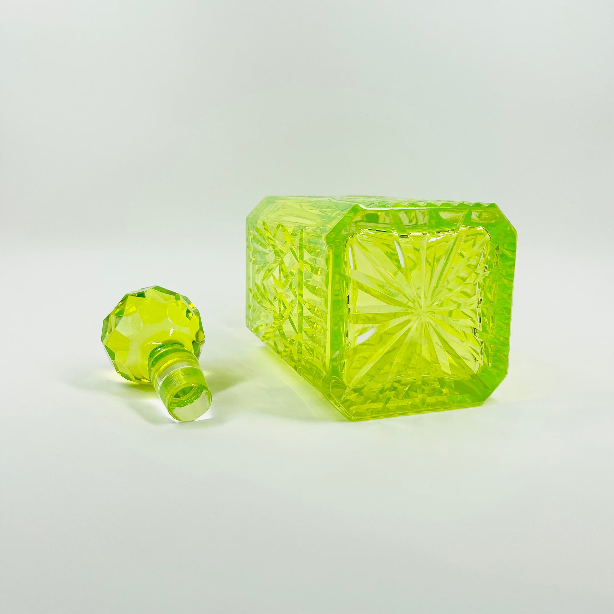 ANTIQUE URANIUM GLASS WHISKEY SET