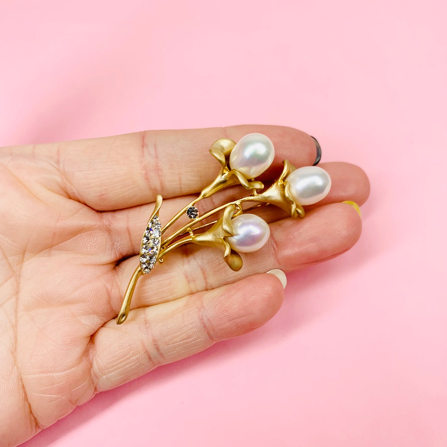 1950s Avon triple plated gold pearl calla lily bouquet brooch