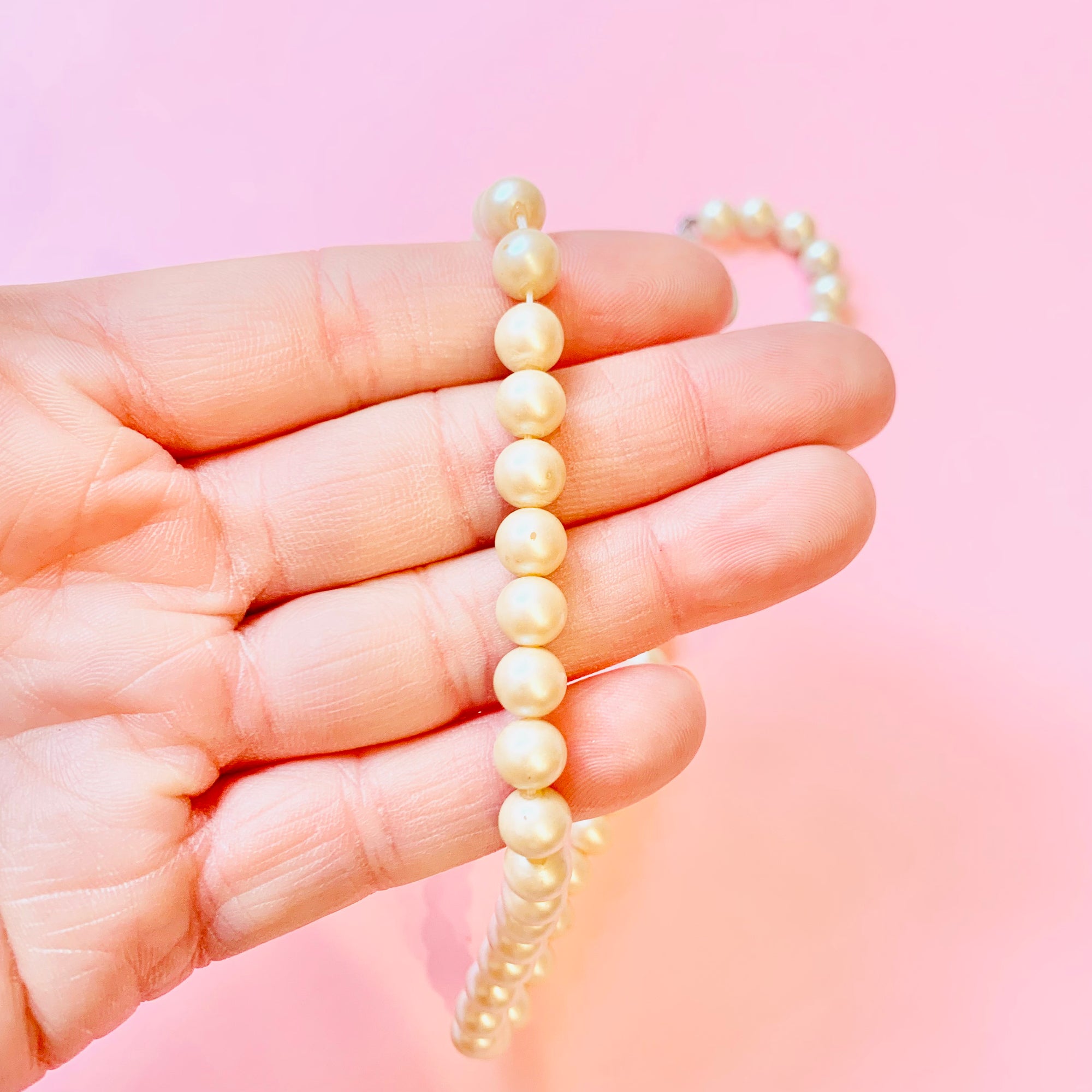 1950s single strand pearl necklace