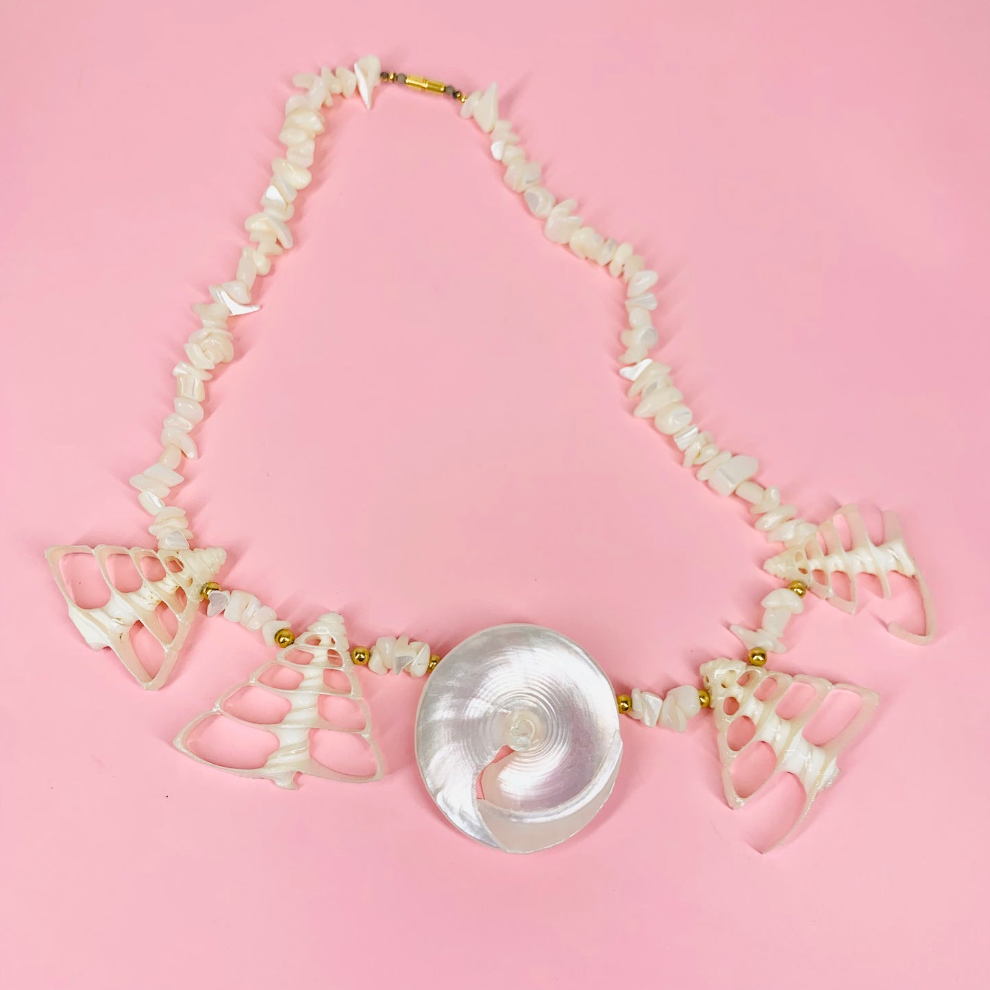 Large 1950s natural hand made sea shell statement necklace