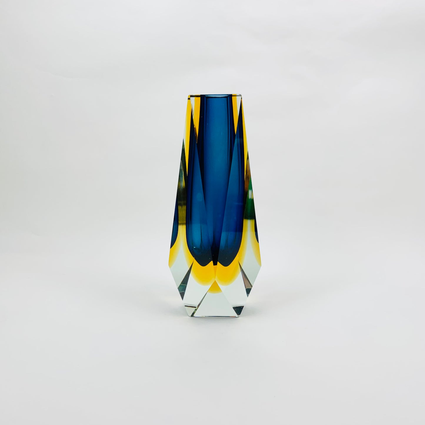 COBALT BLUE FACETED MANDRUZZATO VASE