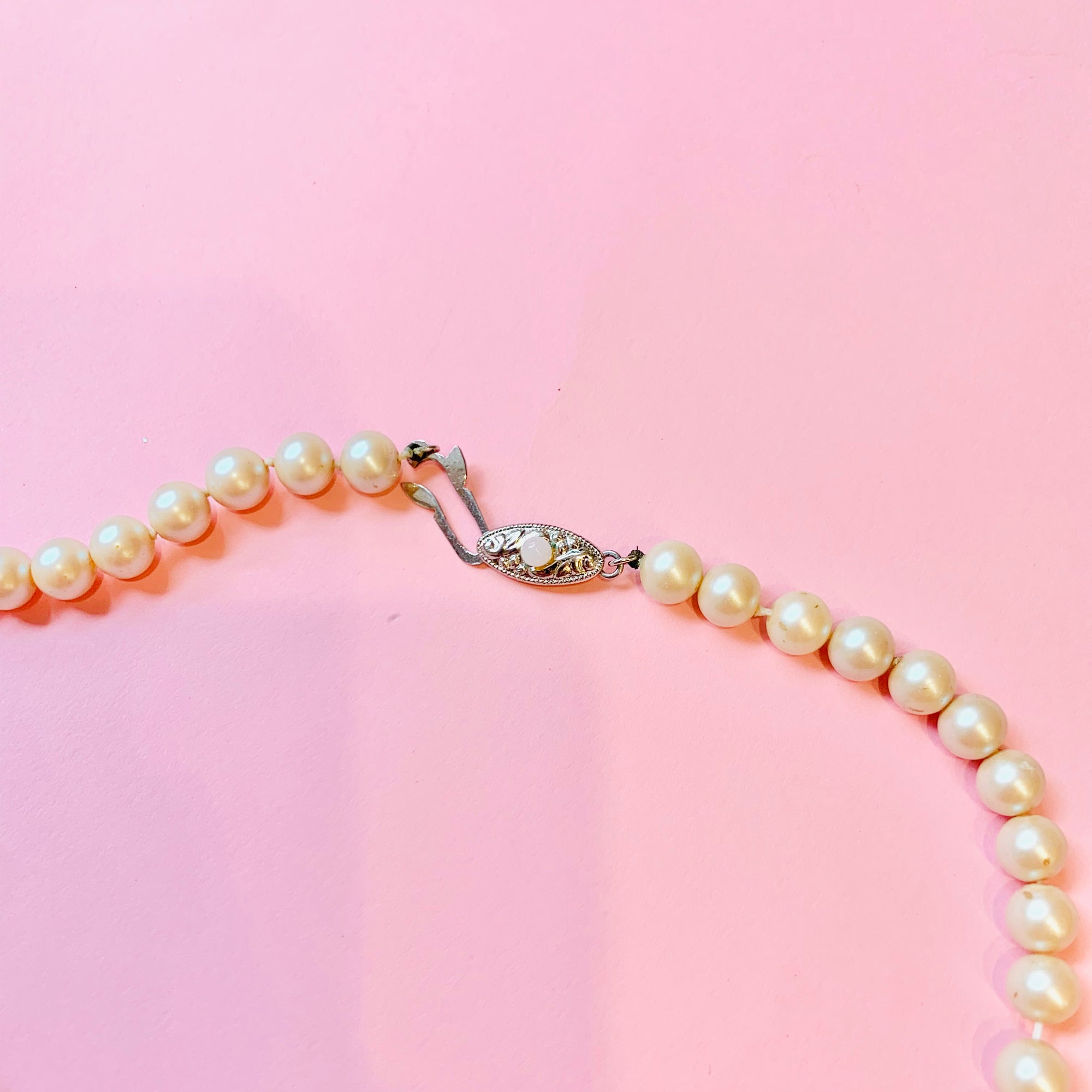 1950s single strand pearl necklace