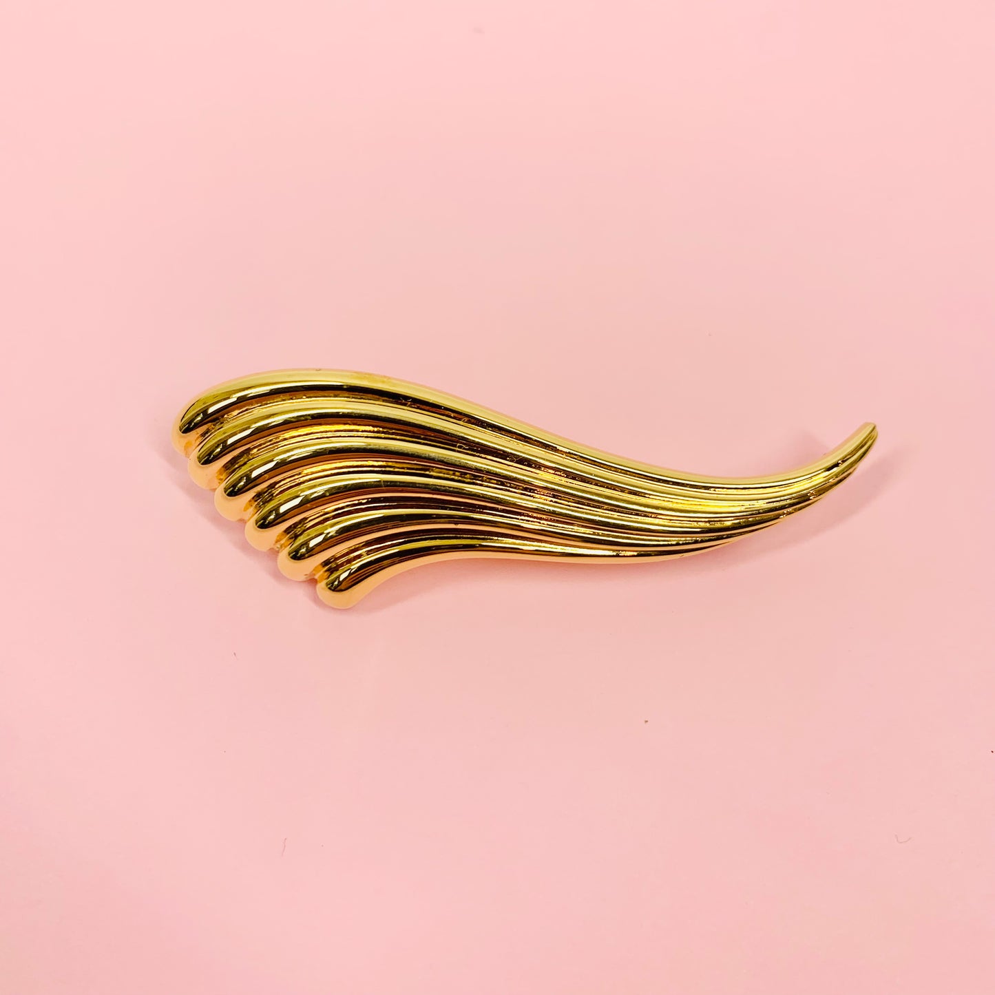 1960s gold plated waves brooch
