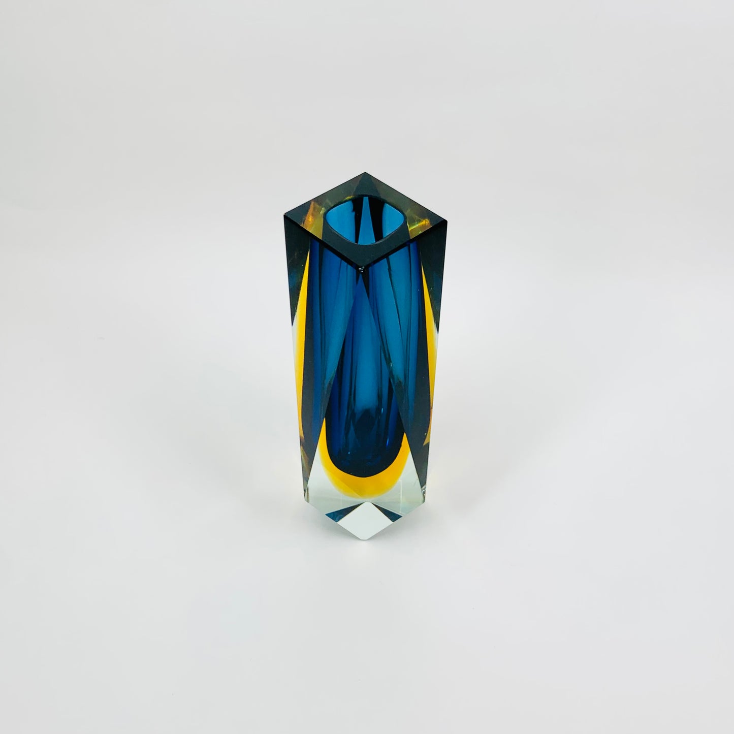 COBALT BLUE FACETED MANDRUZZATO VASE