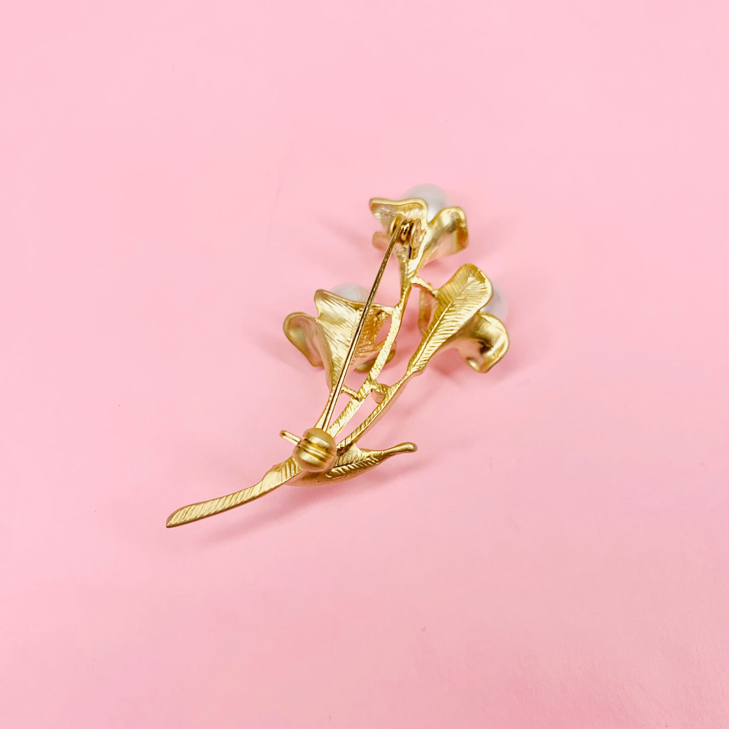 1950s Avon triple plated gold pearl calla lily bouquet brooch