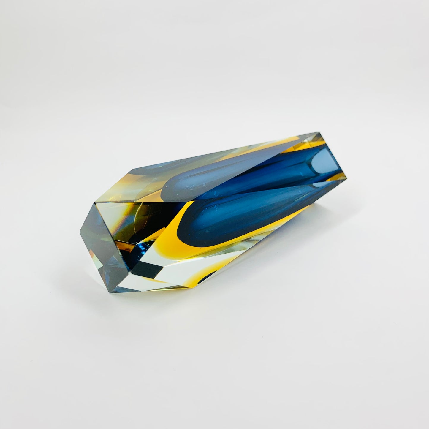 COBALT BLUE FACETED MANDRUZZATO VASE