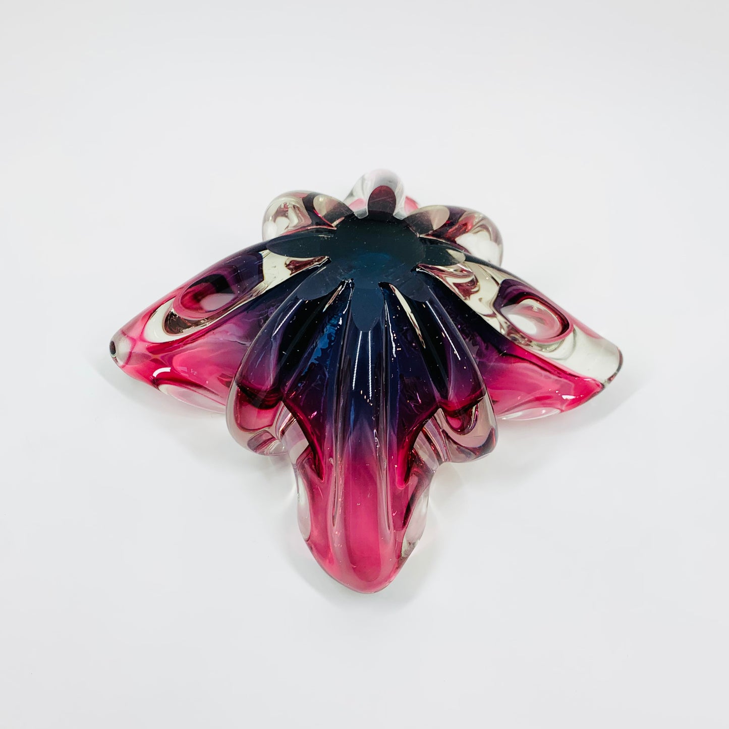 1970s JAPANESE HINERI PINK PURPLE SOMMERSO GLASS ASHTRAY
