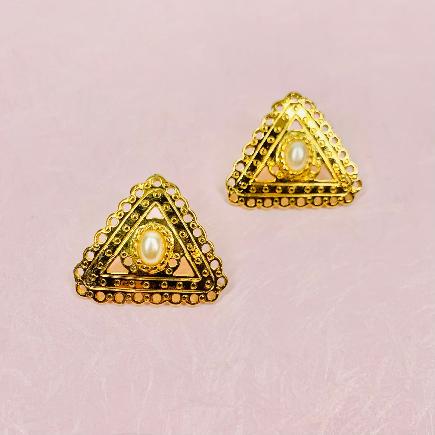 1980s French gold plated pearl triangle filigree stud earrings