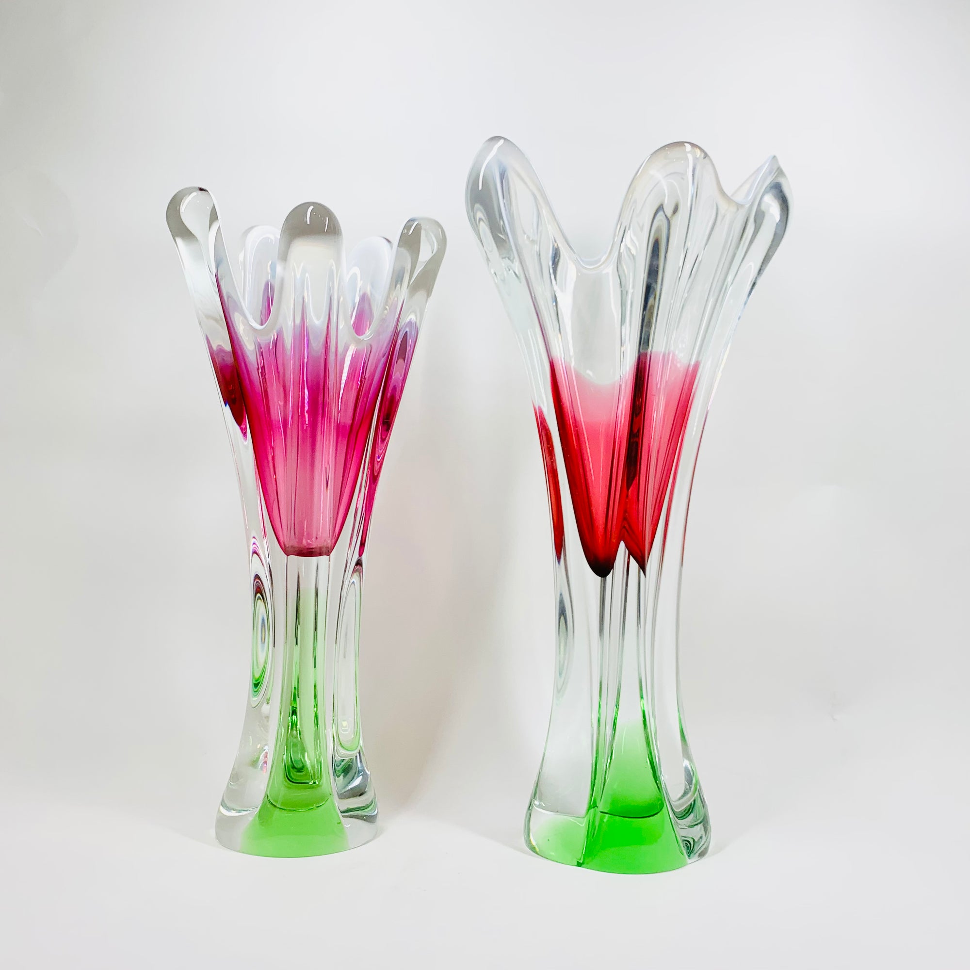 Rare Midcentury large Czech Skrdlovice swung pink green white sommerso glass vase