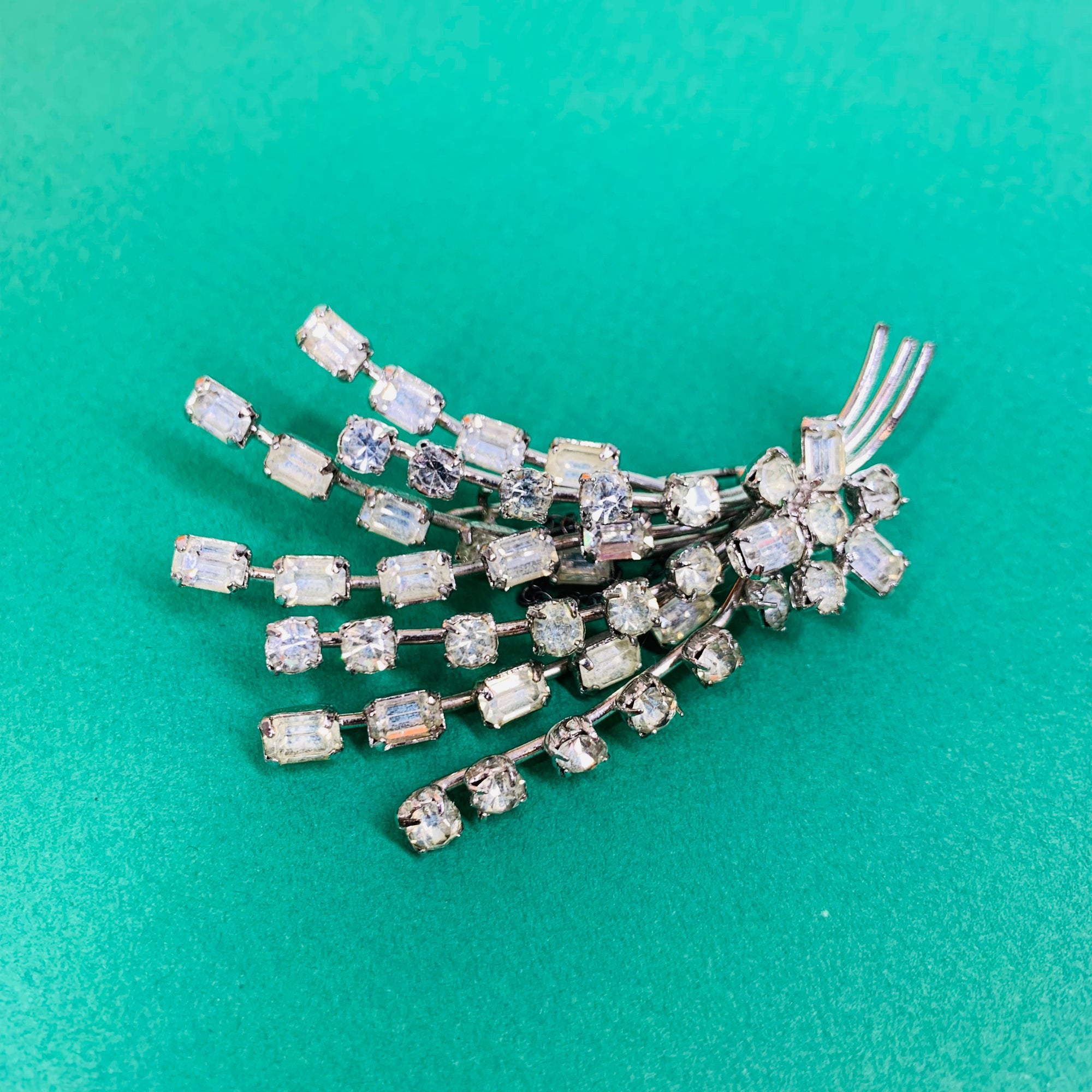 Extremely rare stunning 1940s costume floral brooch with clear rhinestones