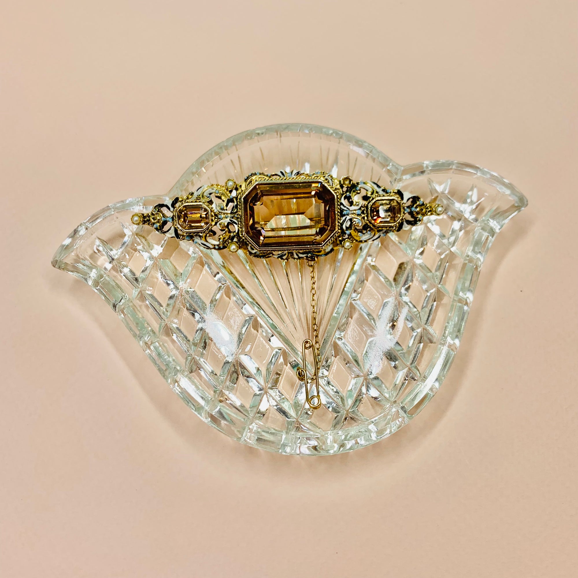 60s ELIZABETH REIMER ENAMEL BROOCH