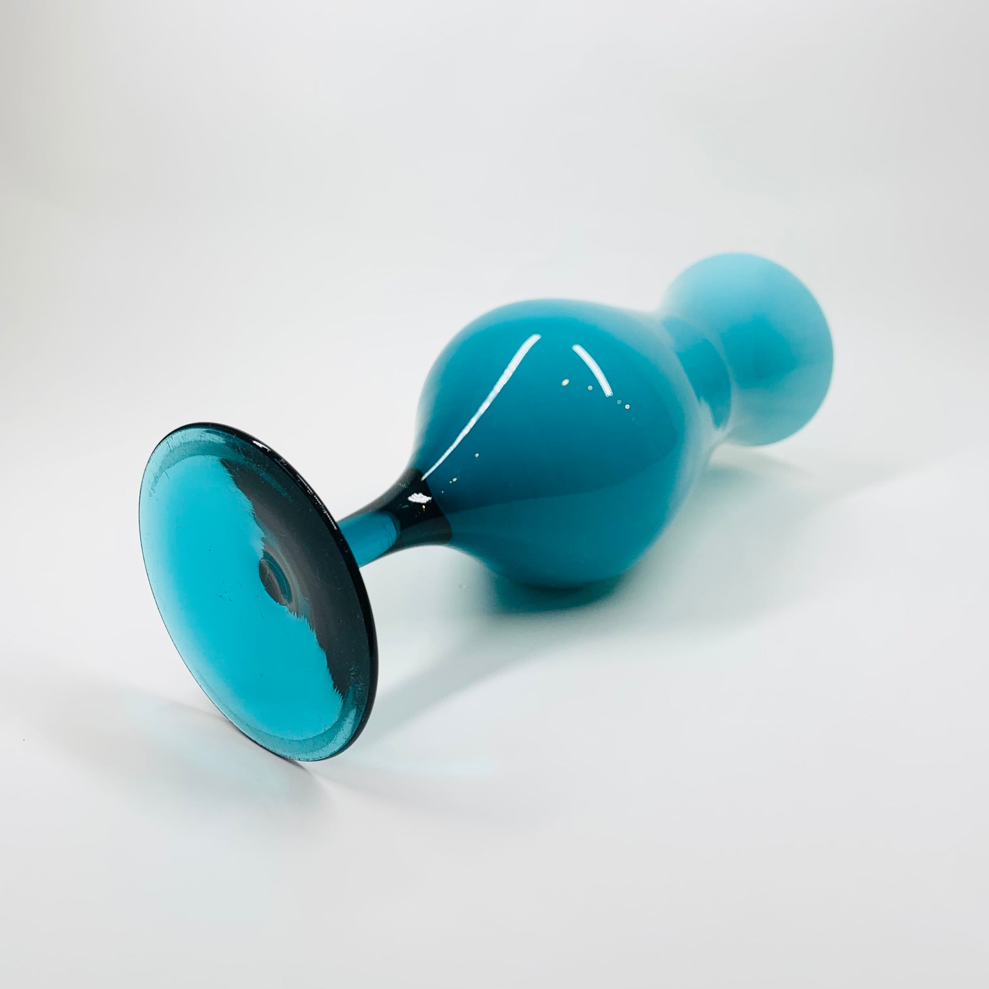 Midcentury footed Italian Empoli cased aquamarine glass vase