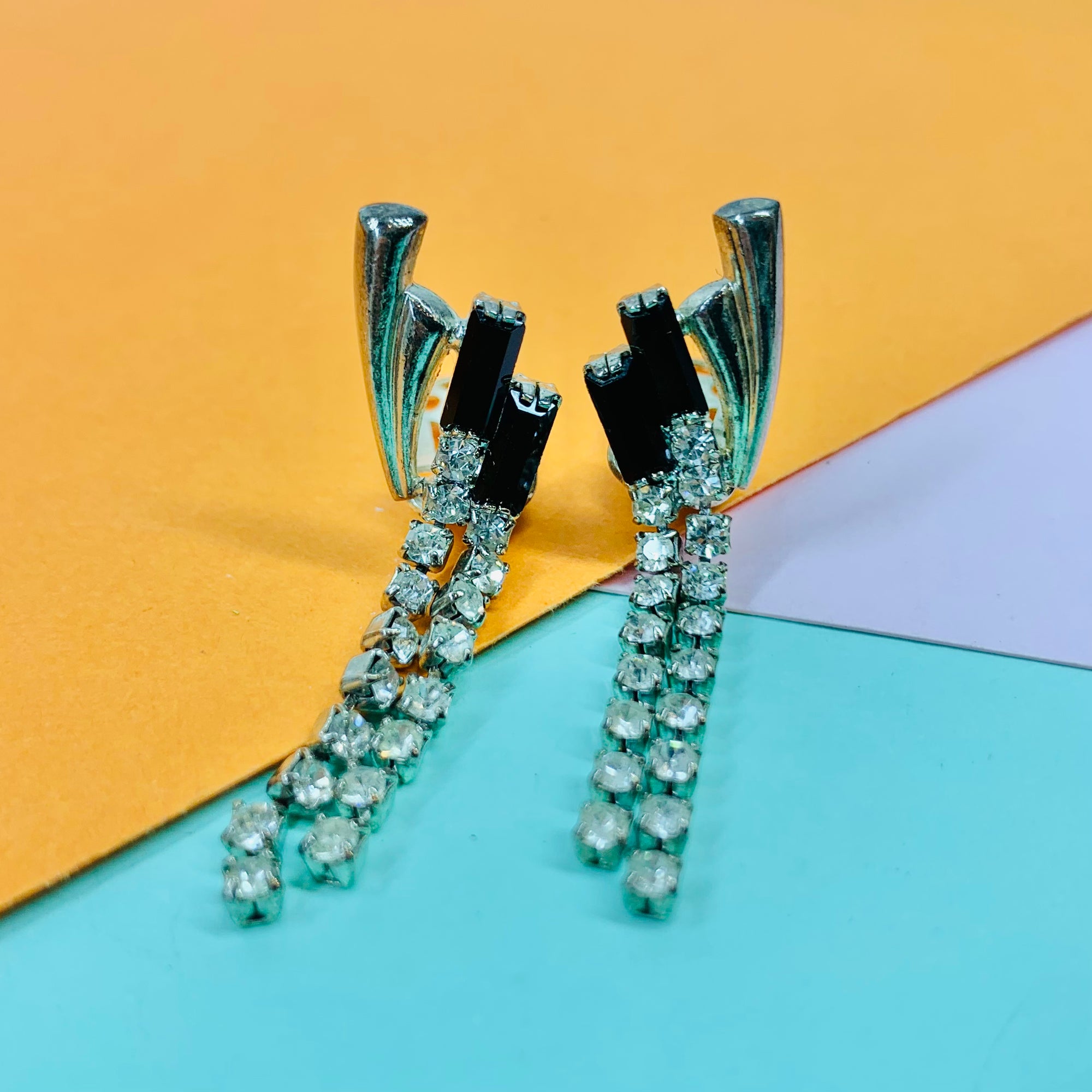 1950s black & white rhinestones clip on drop earrings