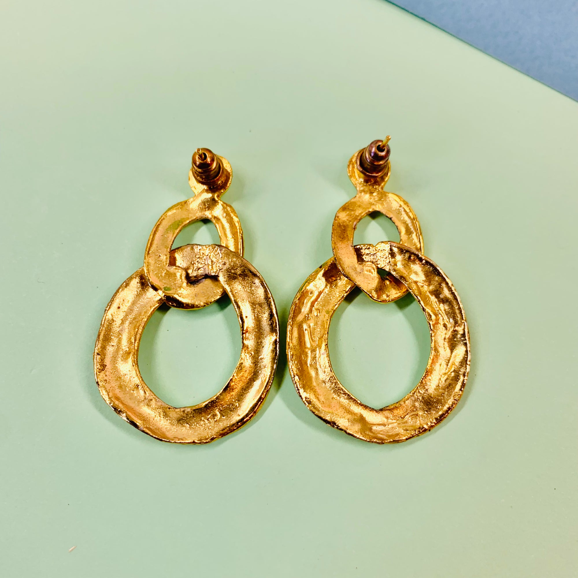 1970s costume figure 8 drop earrings