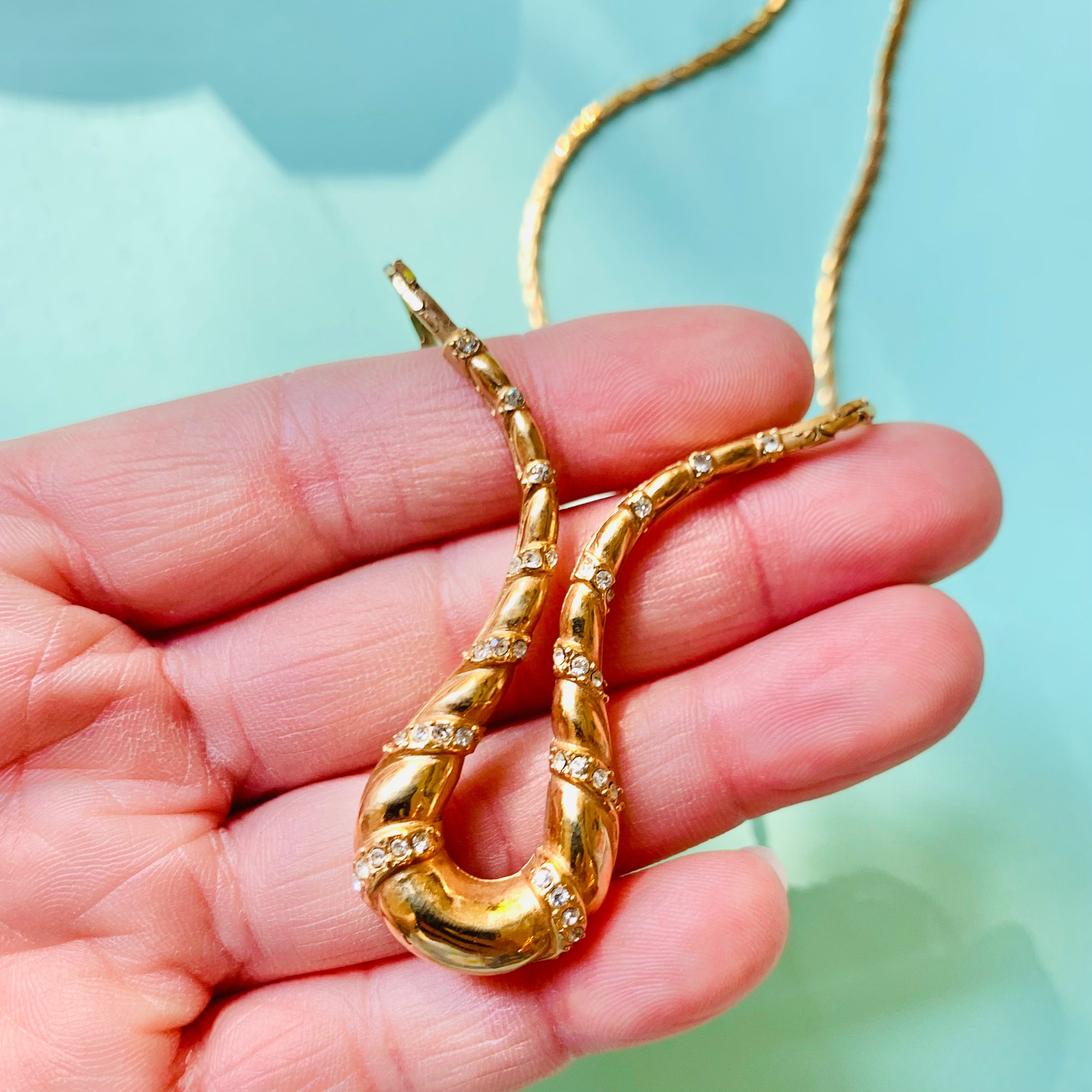 1970s Avon gold plated flat link necklace with rhinestones pendant
