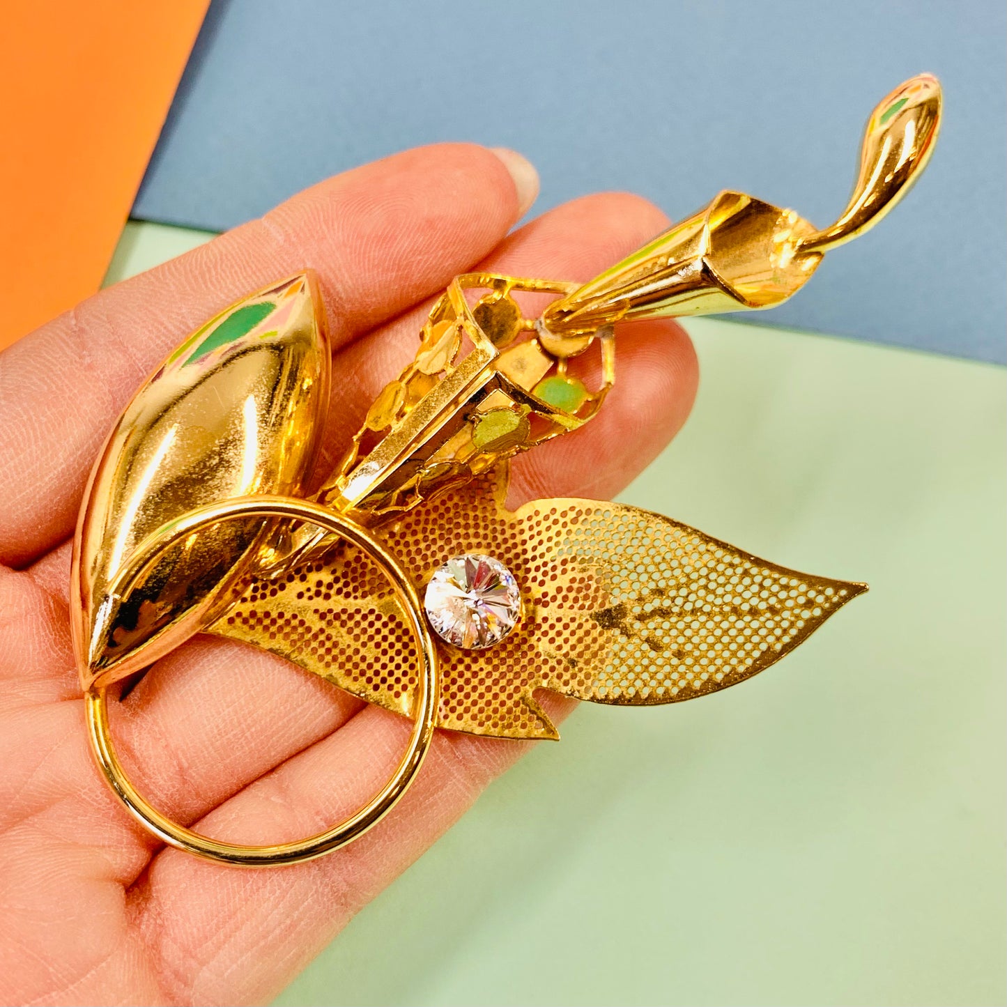 1970s flower brooch with center rhinestone