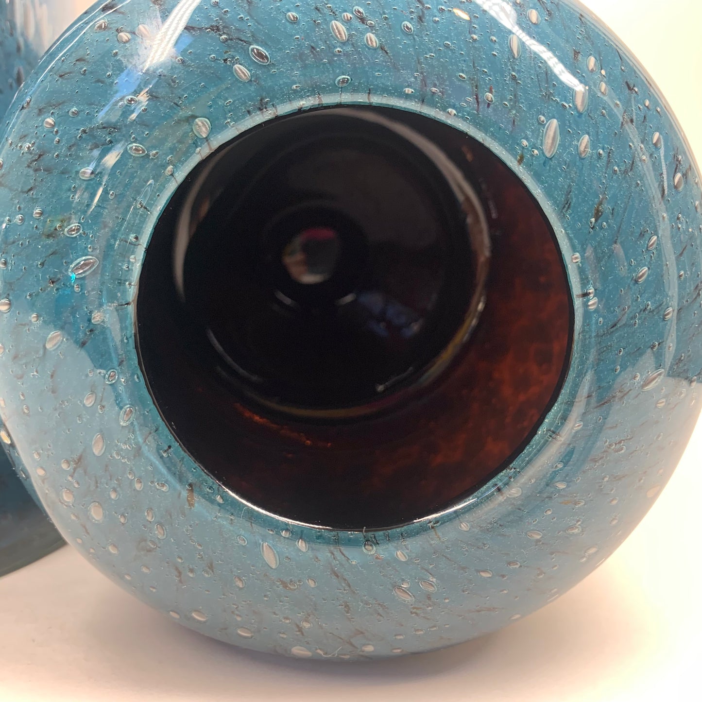 Stunning vintage blue mouth blown speckles art glass vase