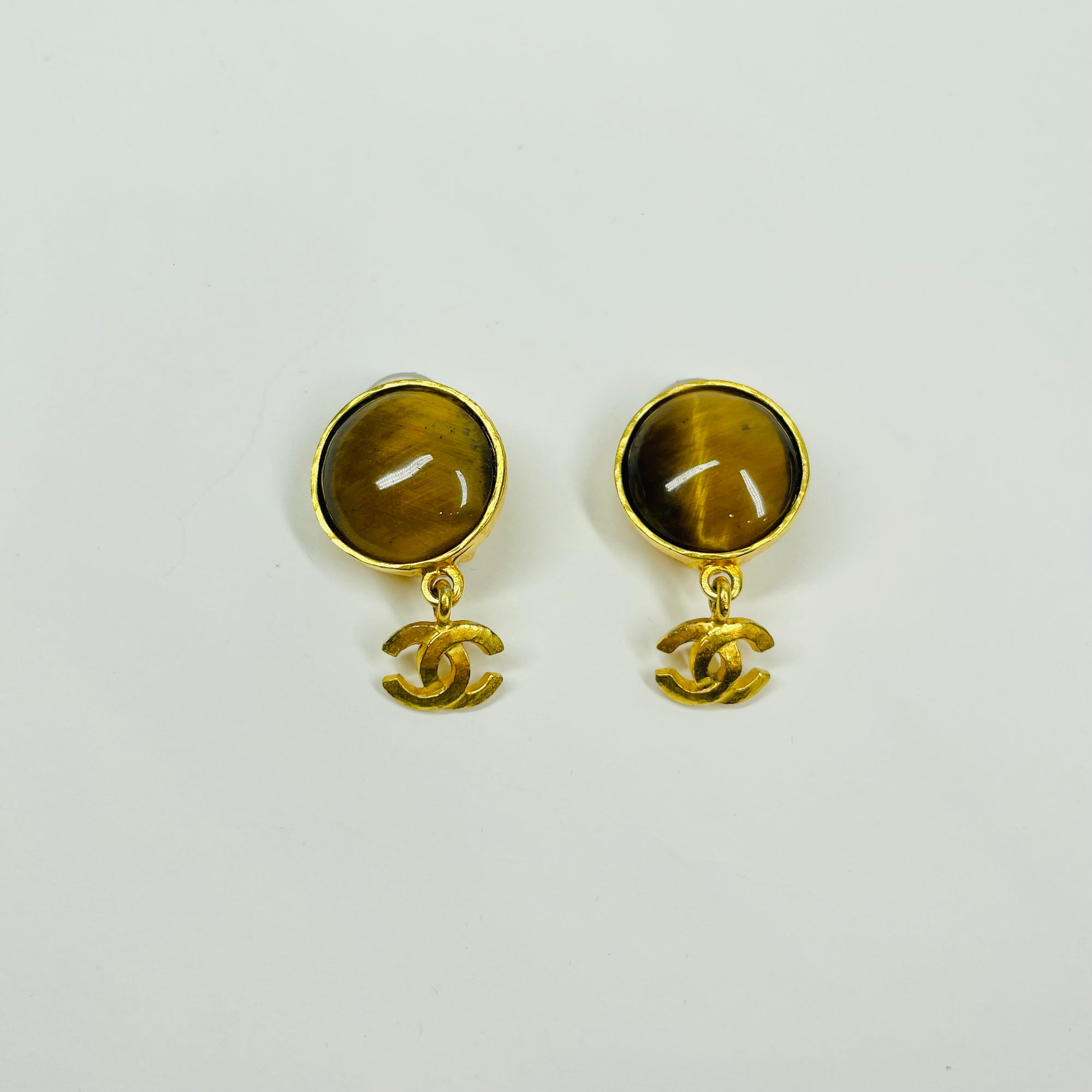 1997 CHANEL TIGER EYE CC LOGO DROP CLIP ON EARRINGS