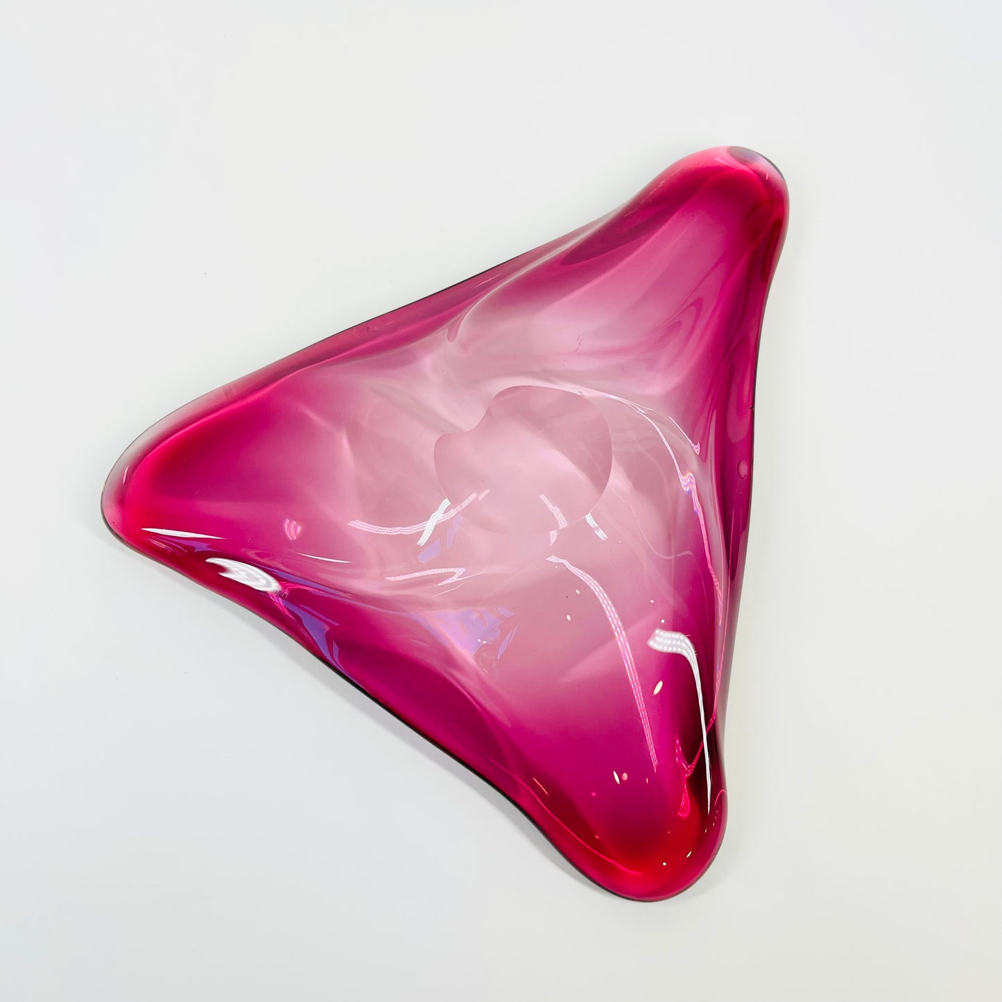 1950s MURANO PINK CRANBERRY GLASS TRIANGULAR PLATE