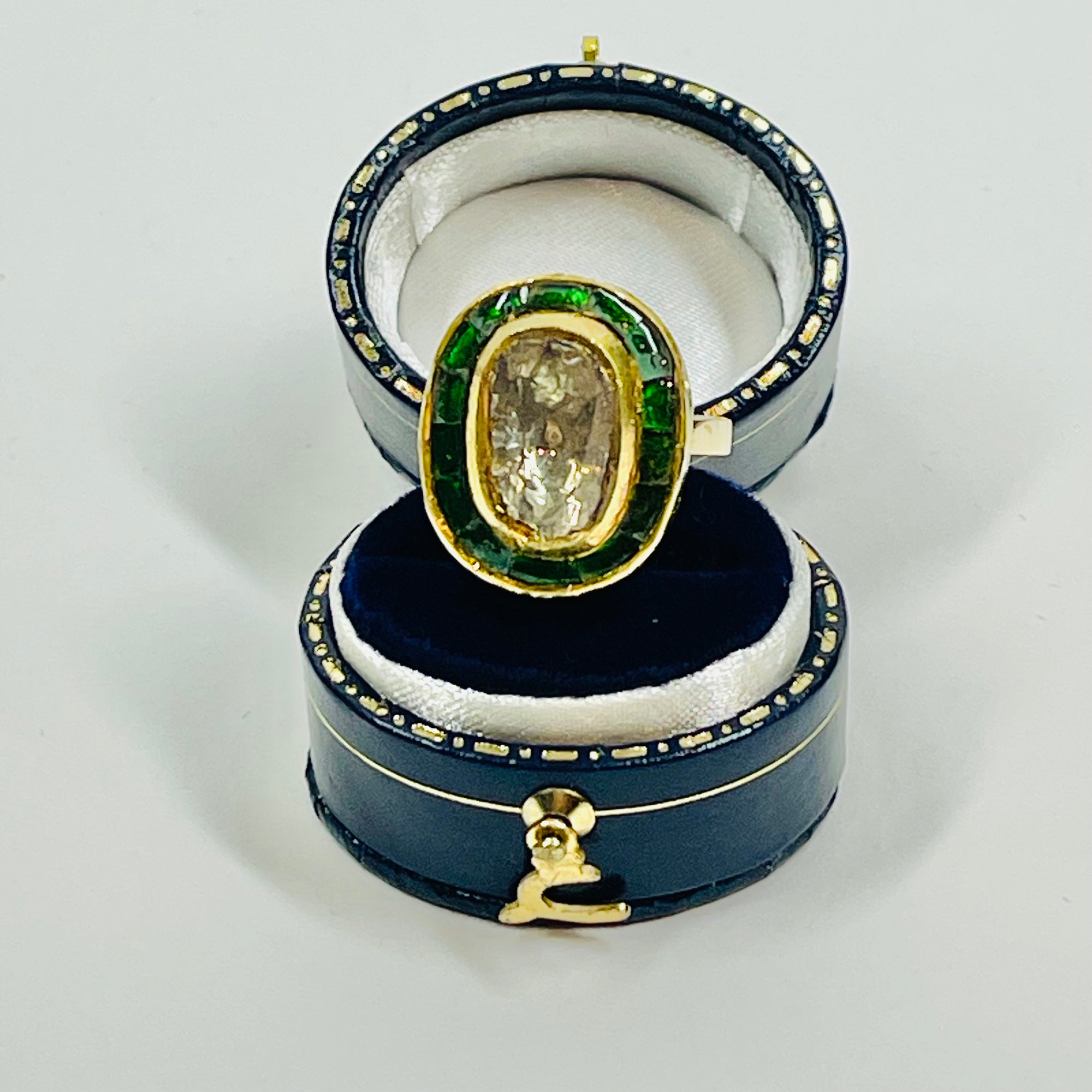 ANTIQUE 22K GOLD INDIAN POLKI RAW DIAMOND RING WITH GREEN ENAMEL