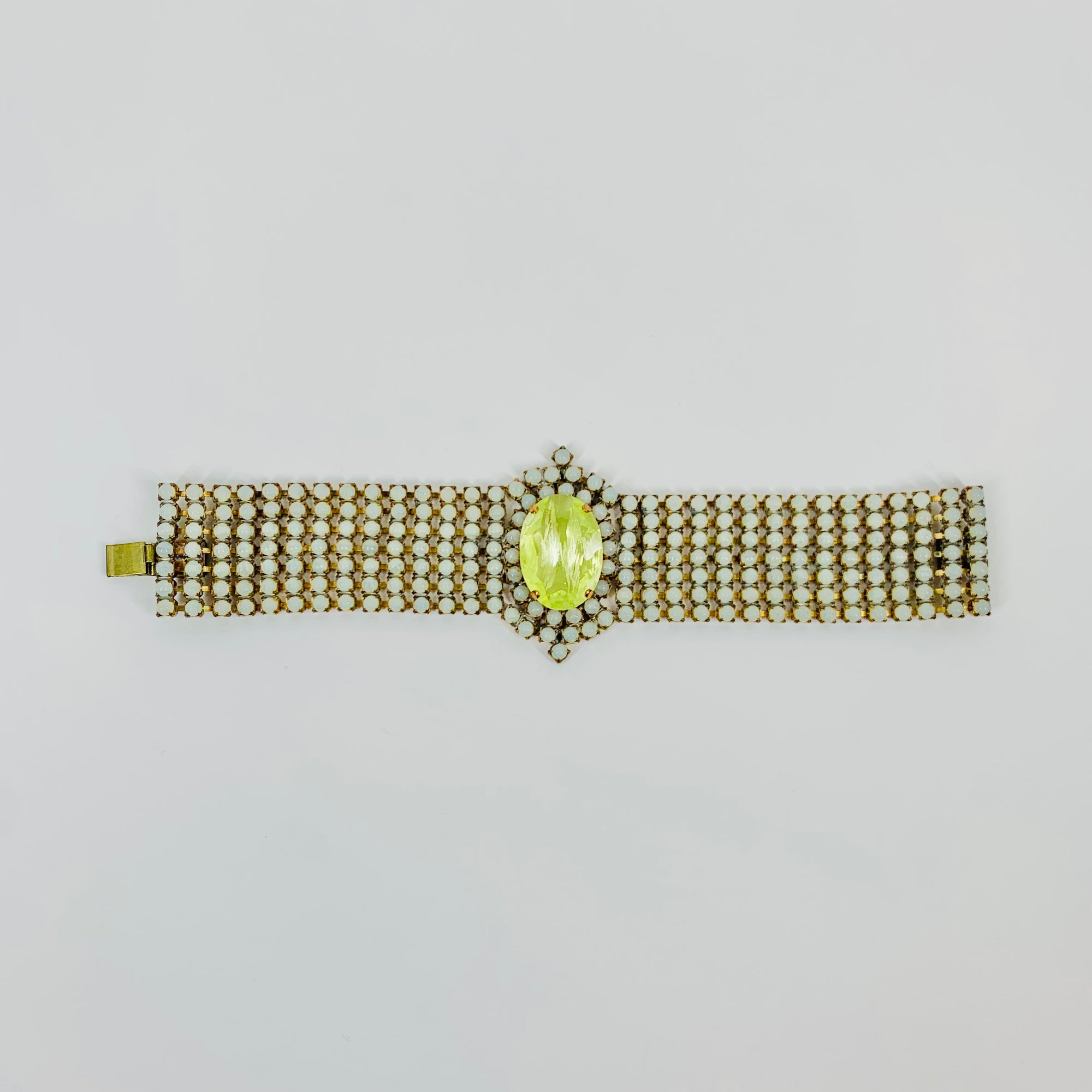 VICTORIAN STYLE URANIUM GLASS BRACELET