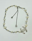 2014 CHANEL COSTUME PEARL NECKLACE WITH STATEMENT DIAMANTE CC LOGO