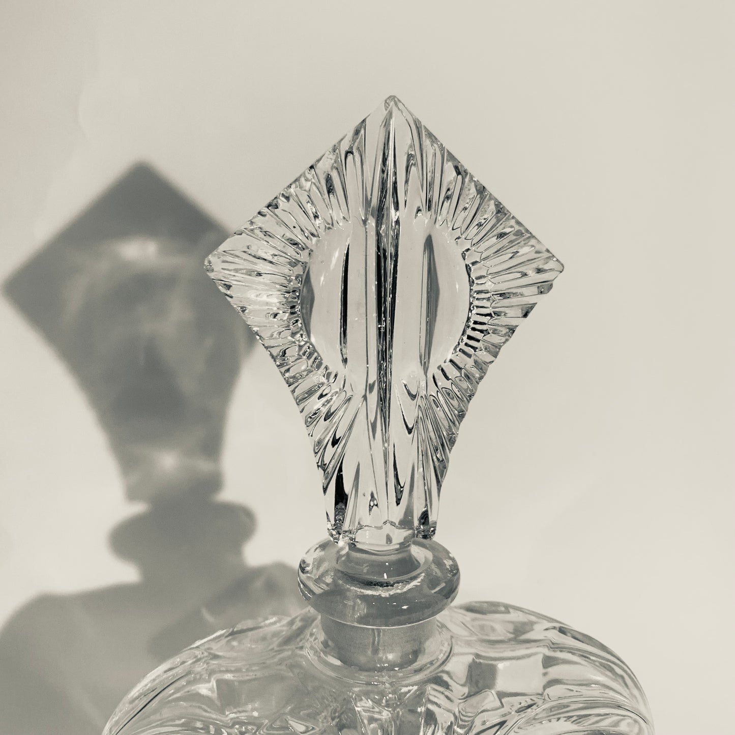 ANTIQUE ART DECO PERFUME BOTTLE