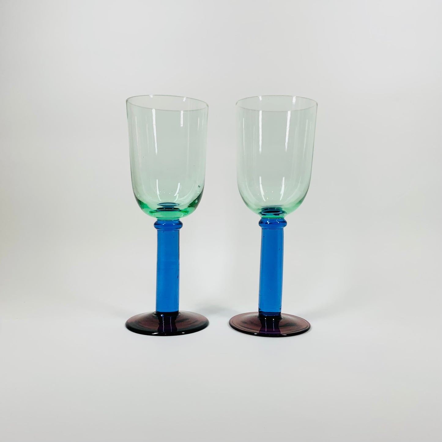 1950s GREEN BLUE GOBLETS WITH AMETHYST BASE