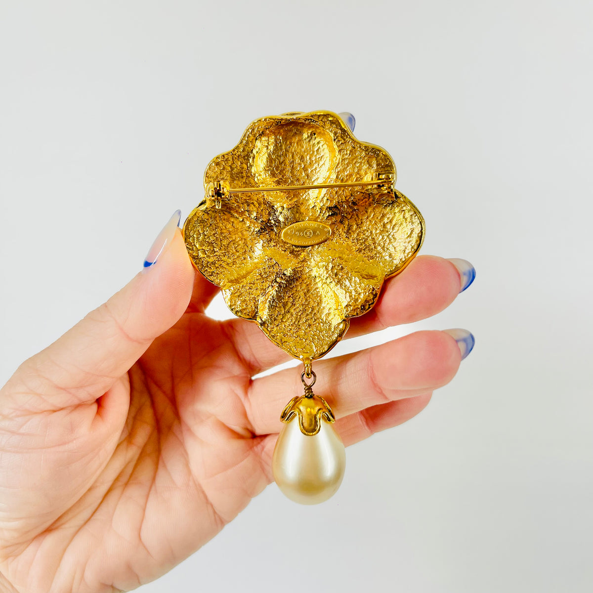 1994 RUNWAY CHANEL GRIPOIX TUTTI FRUITTI GLASS PEARL MUGHAL STYLE BROOCH