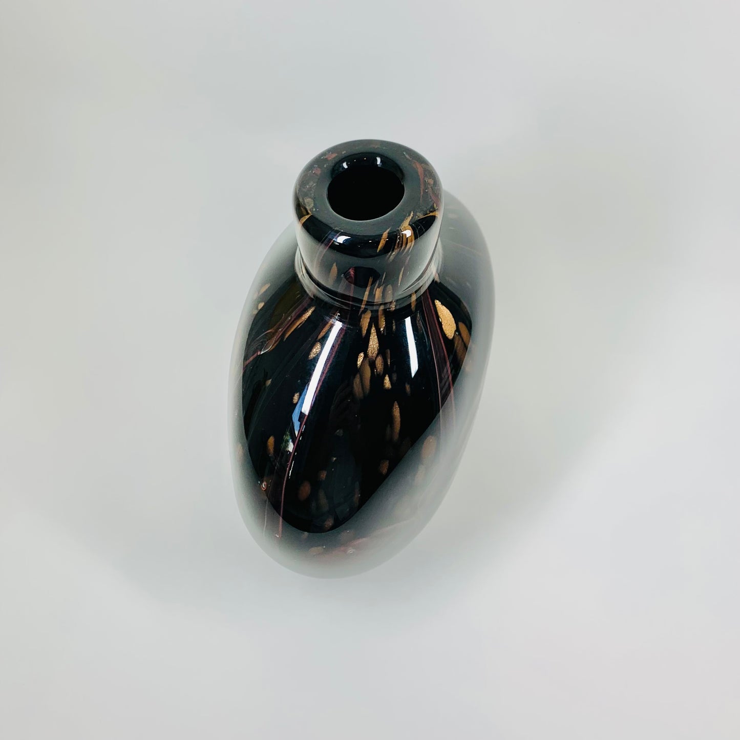 80s BLACK PURPLE ART GLASS VASE