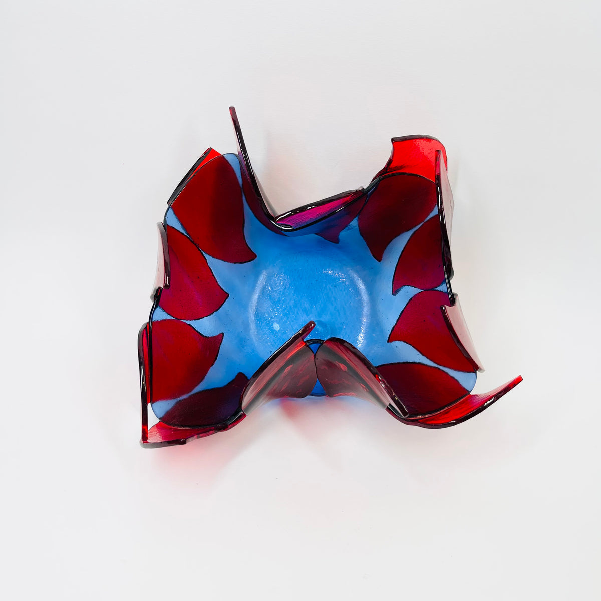 1980s HAND MADE RED COBALT BLUE FUSED GLASS HANDKERCHIEF BOWL