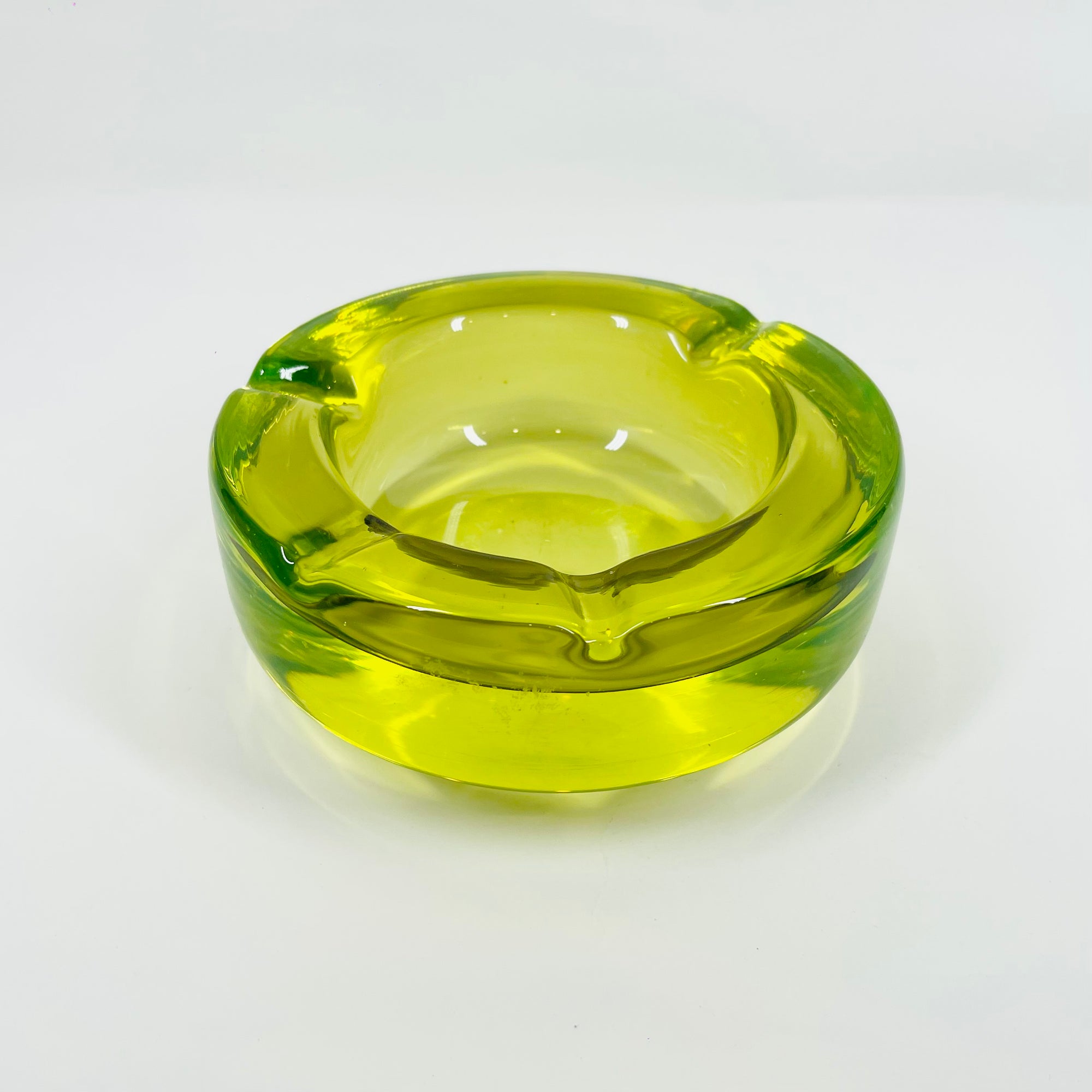 1940s LIME GREEN MURANO URANIUM SOMMERSO GLASS BOWL/ASHTRAY