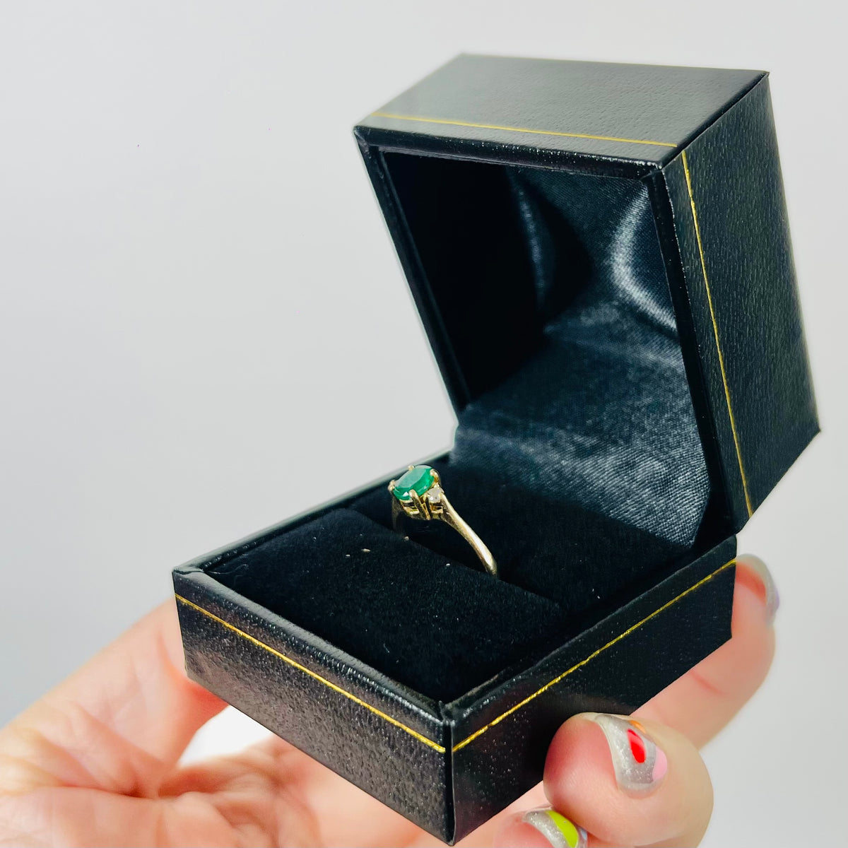 ANTIQUE ART DECO 14K GOLD RING WITH EMERALD &amp; DIAMONDS
