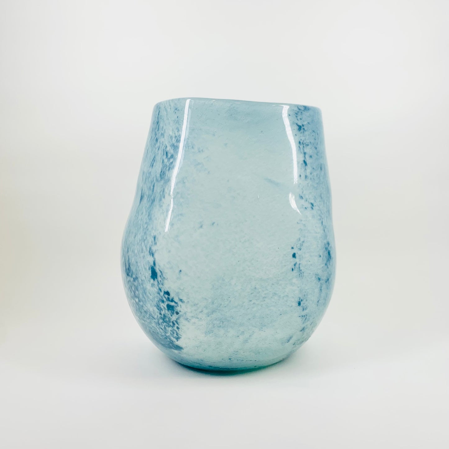 1980s MURANO MOUTH BLOWN BLUE SPATTER GLASS VASE