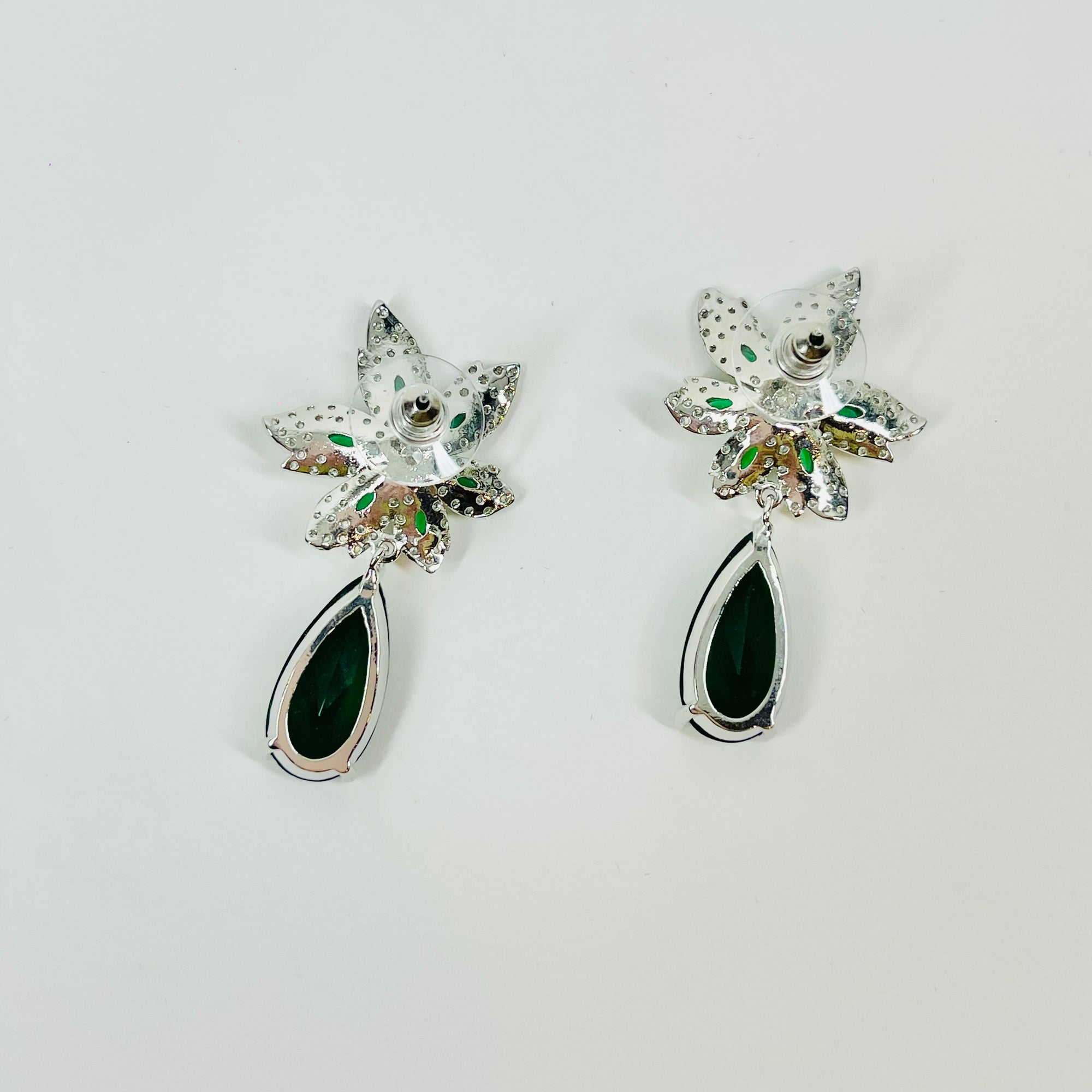 VINTAGE ART DECO STYLE GP COSTUME GREEN DIAMONTE FLOWER DROP PIERCED EARRINGS
